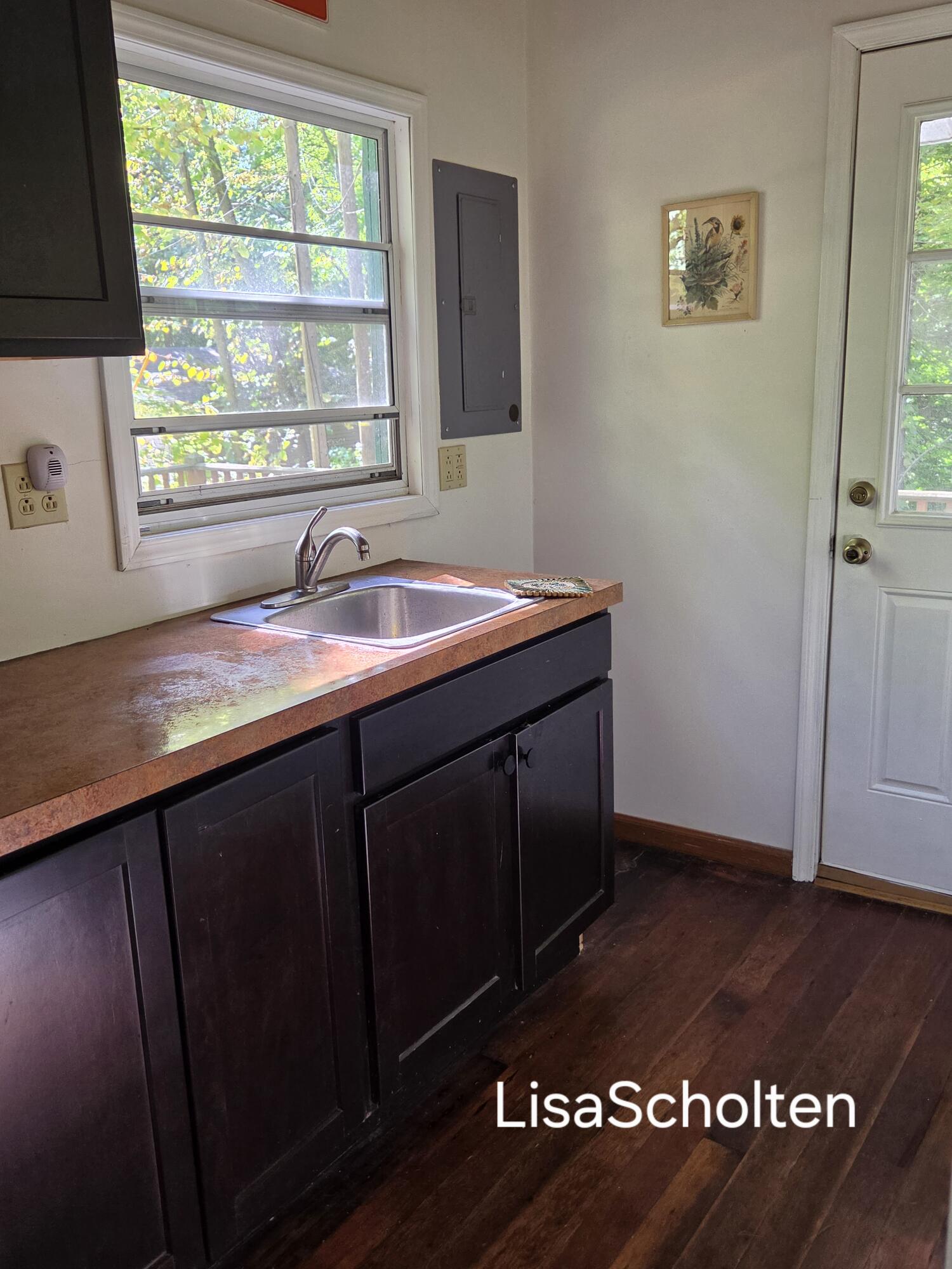 5998 Lincoln Street Coloma MI 49038