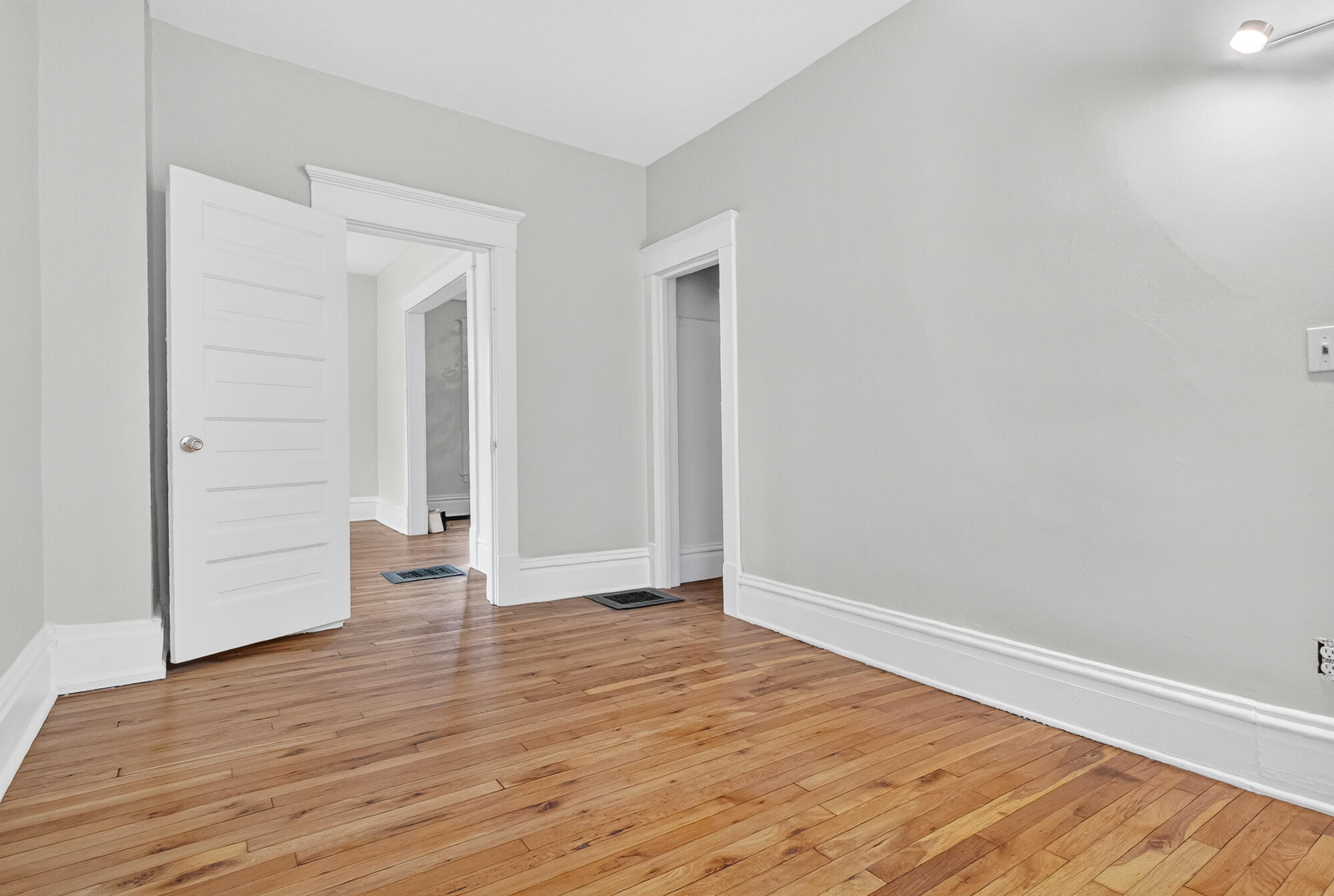 842 Hall Street SE Grand Rapids MI 49507