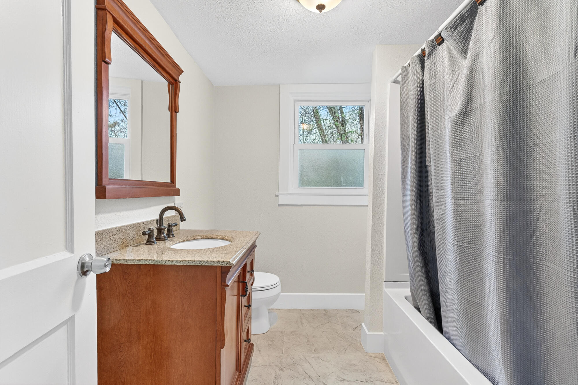 842 Hall Street SE Grand Rapids MI 49507