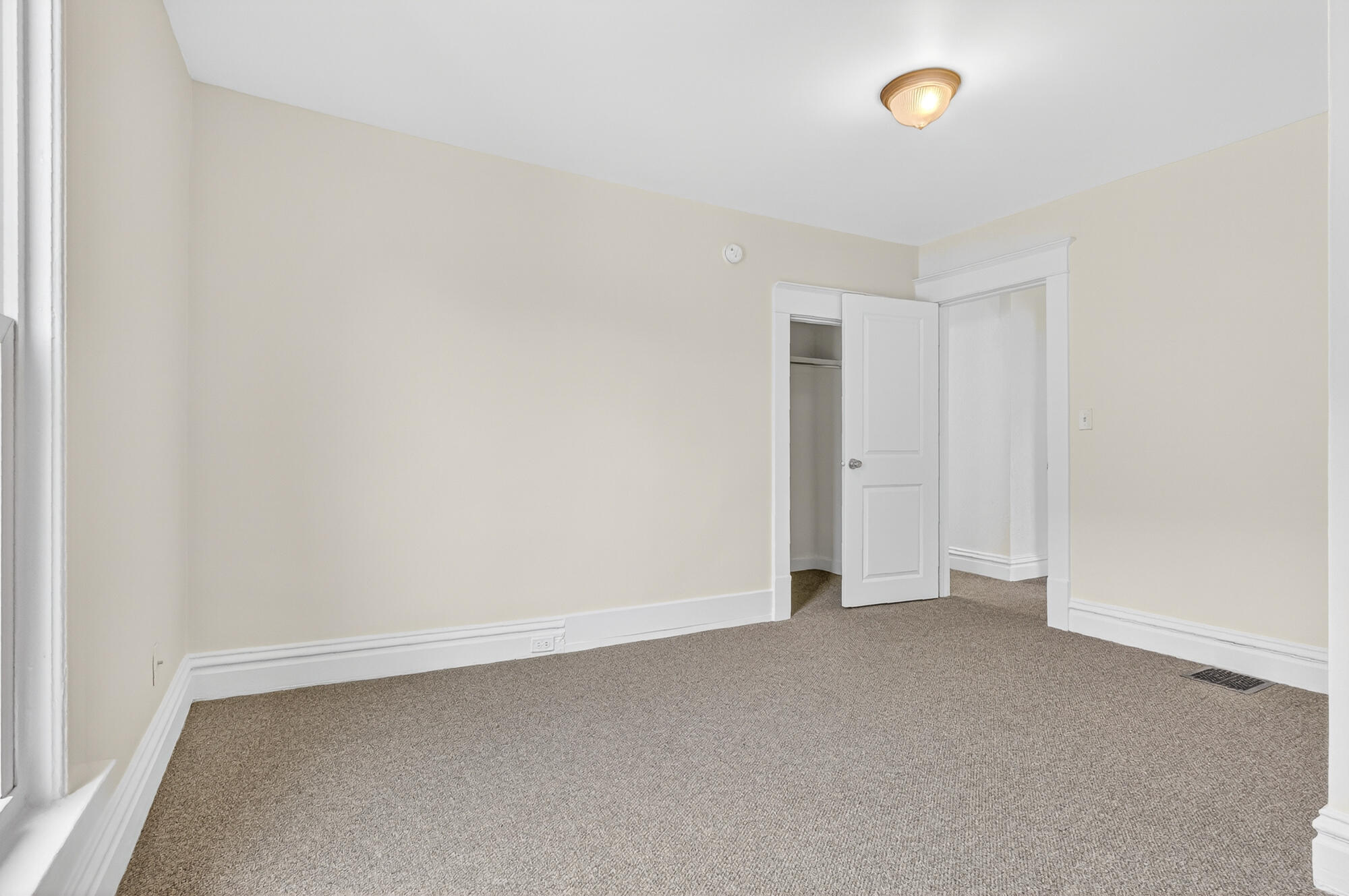 842 Hall Street SE Grand Rapids MI 49507