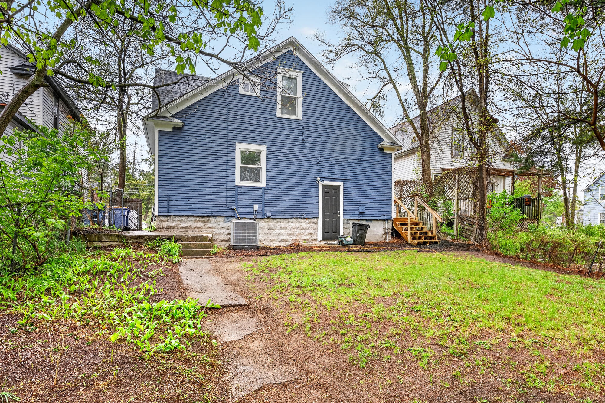 842 Hall Street SE Grand Rapids MI 49507