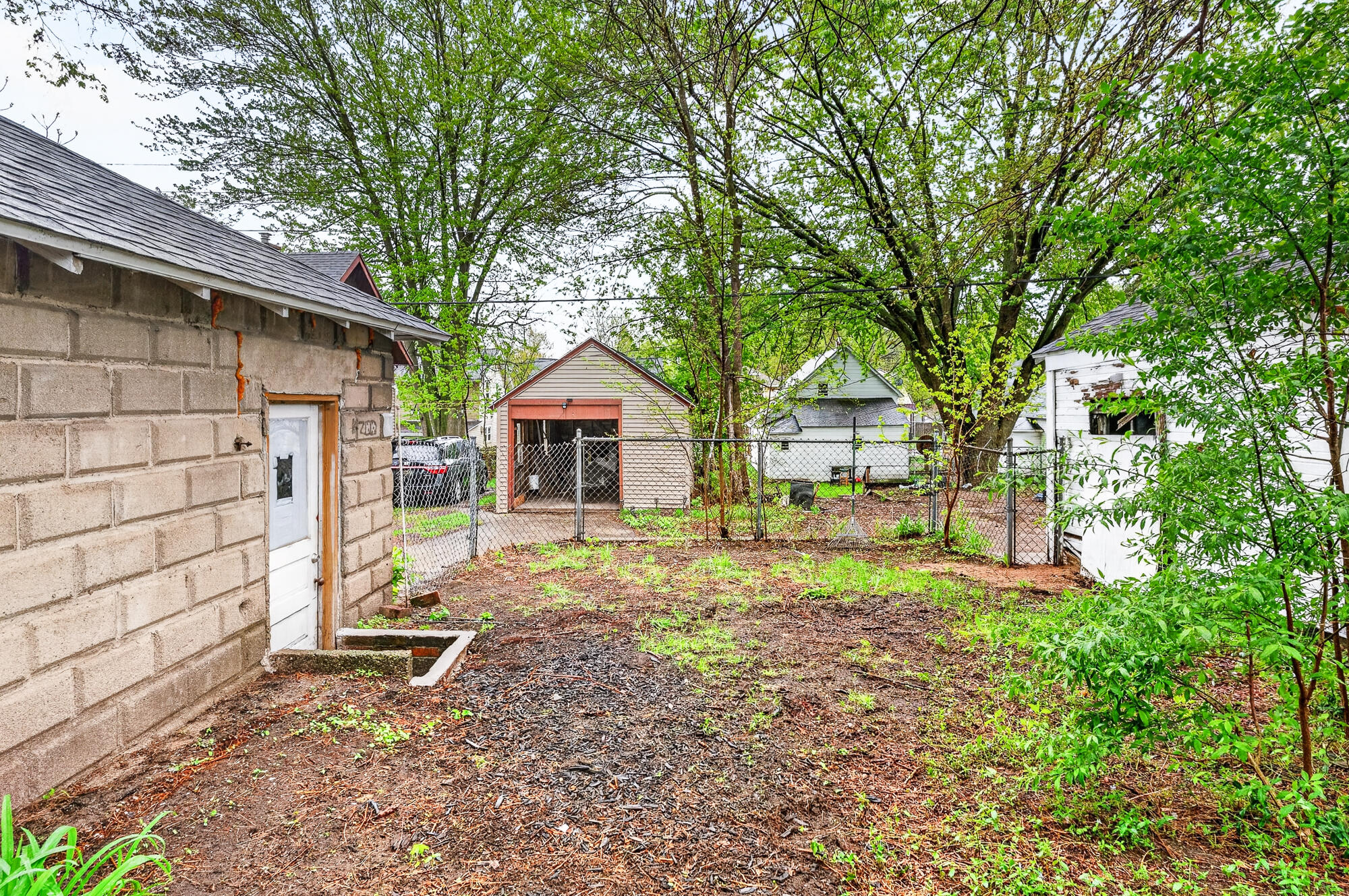 842 Hall Street SE Grand Rapids MI 49507