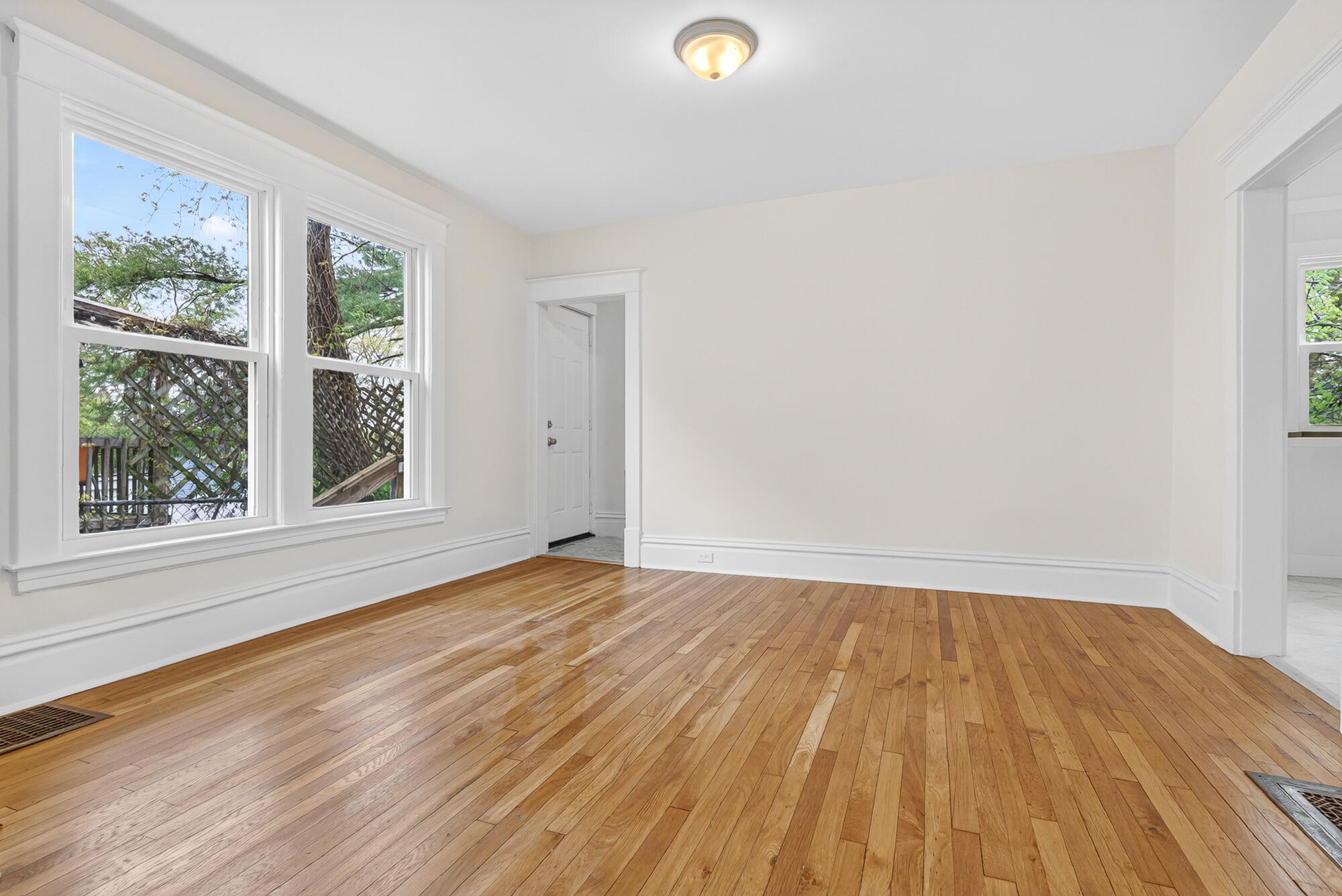842 Hall Street SE Grand Rapids MI 49507
