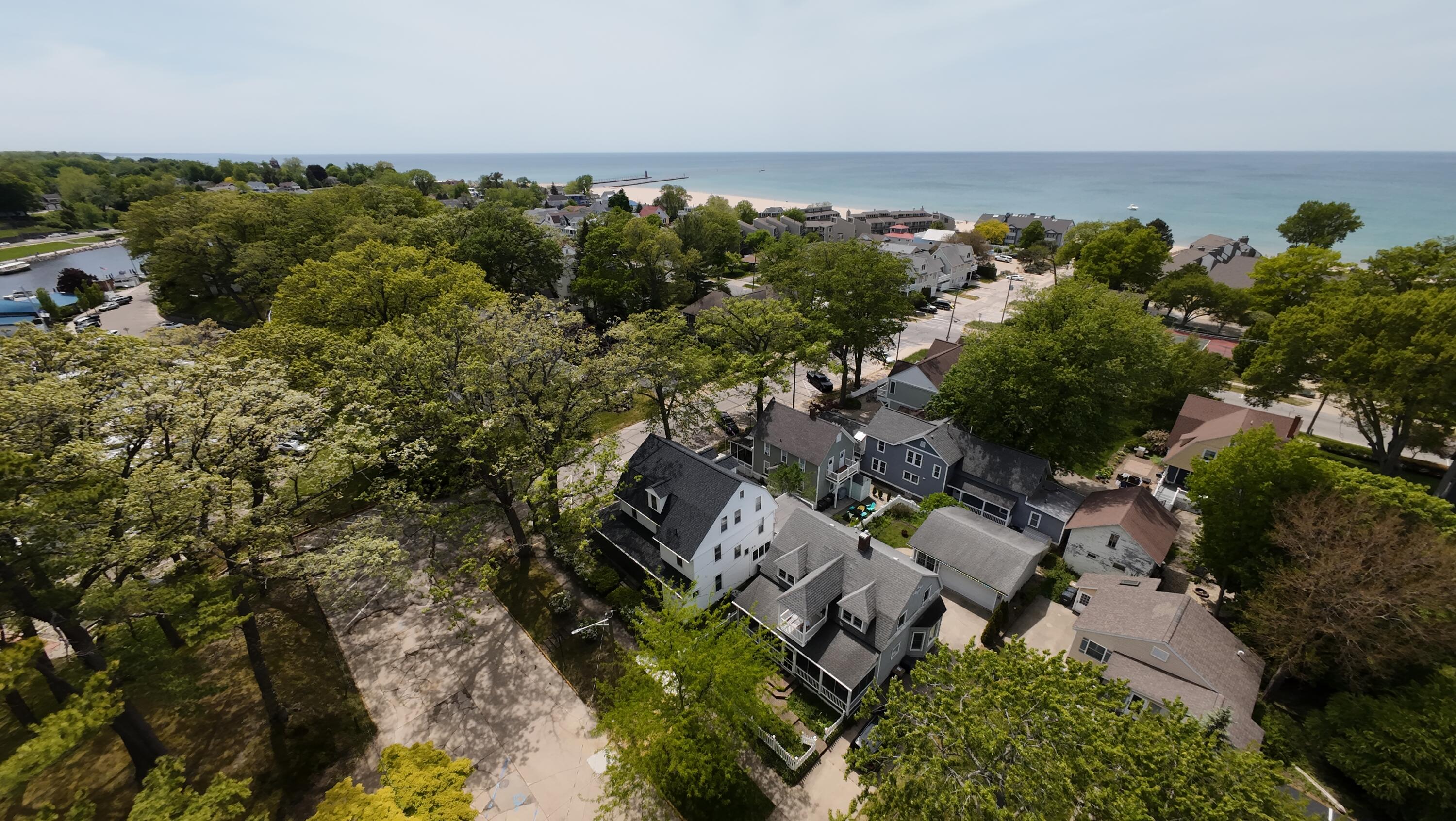 107 Park Avenue South Haven MI 49090