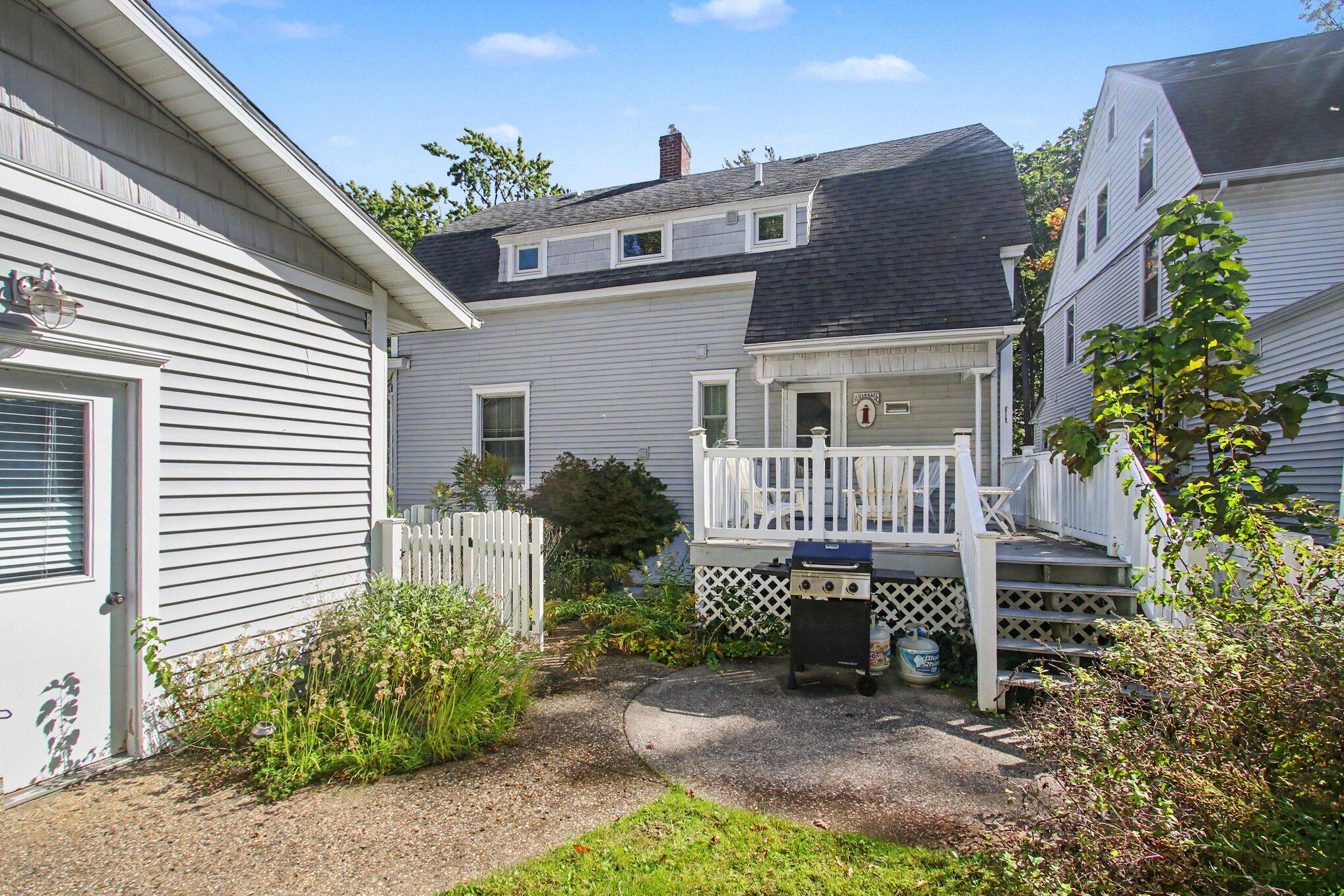 107 Park Avenue South Haven MI 49090