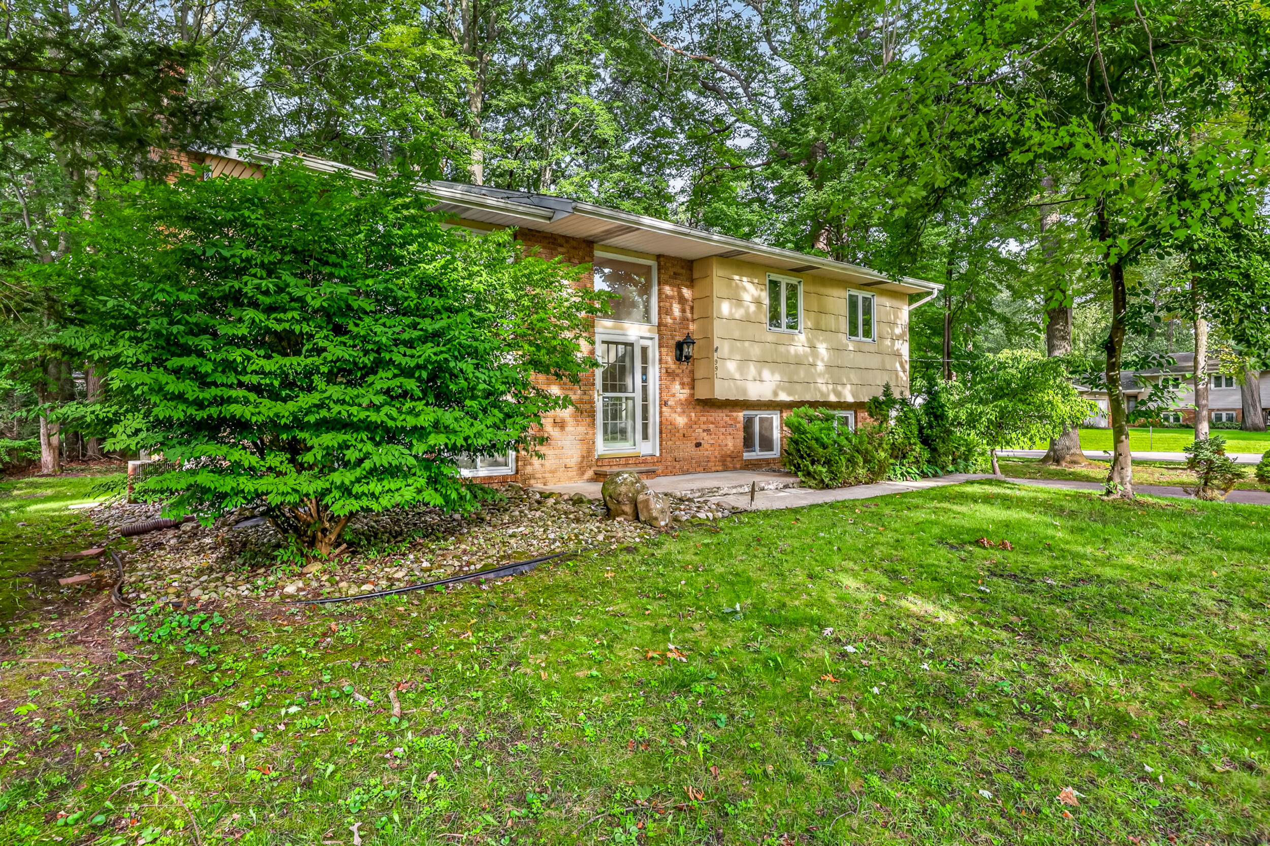 991 Cheboygan Drive Muskegon MI 49445