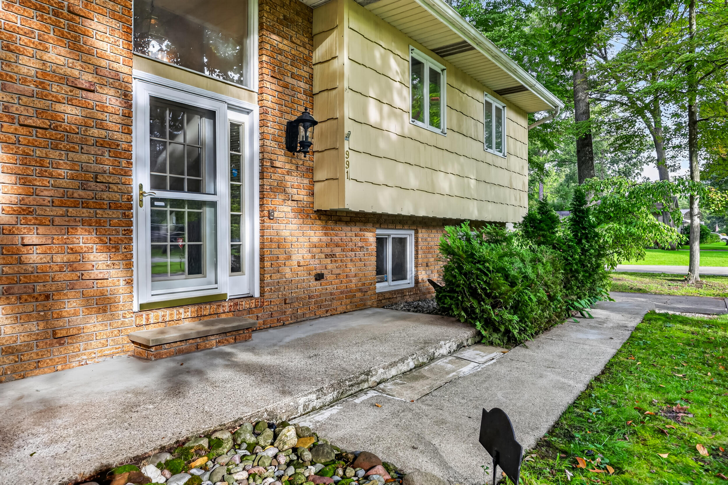 991 Cheboygan Drive Muskegon MI 49445