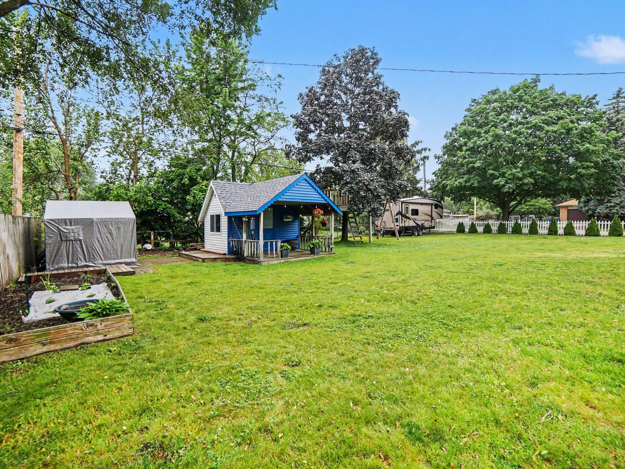 1202 Woodlawn Avenue Grand Haven MI 49417