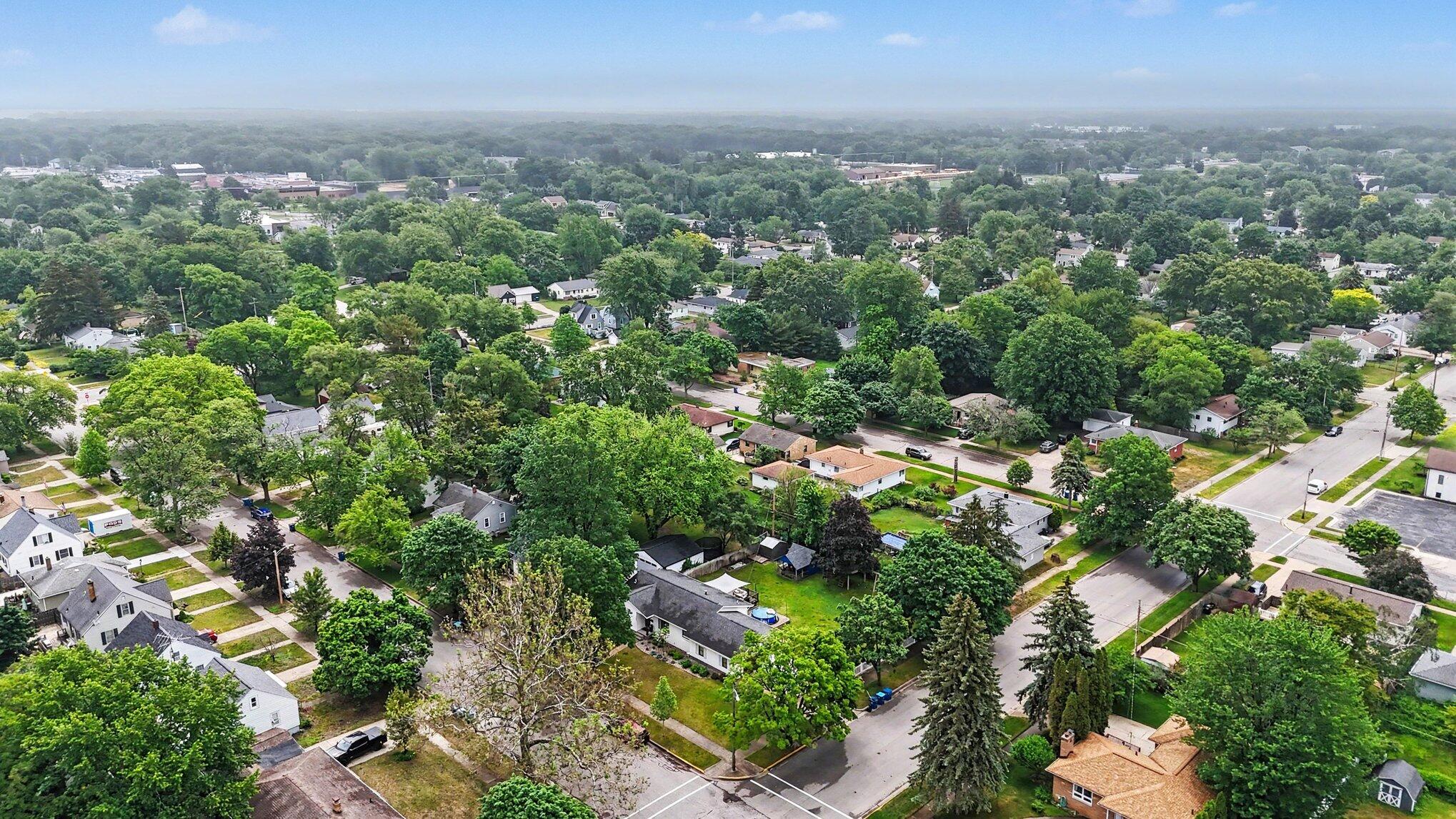 1202 Woodlawn Avenue Grand Haven MI 49417