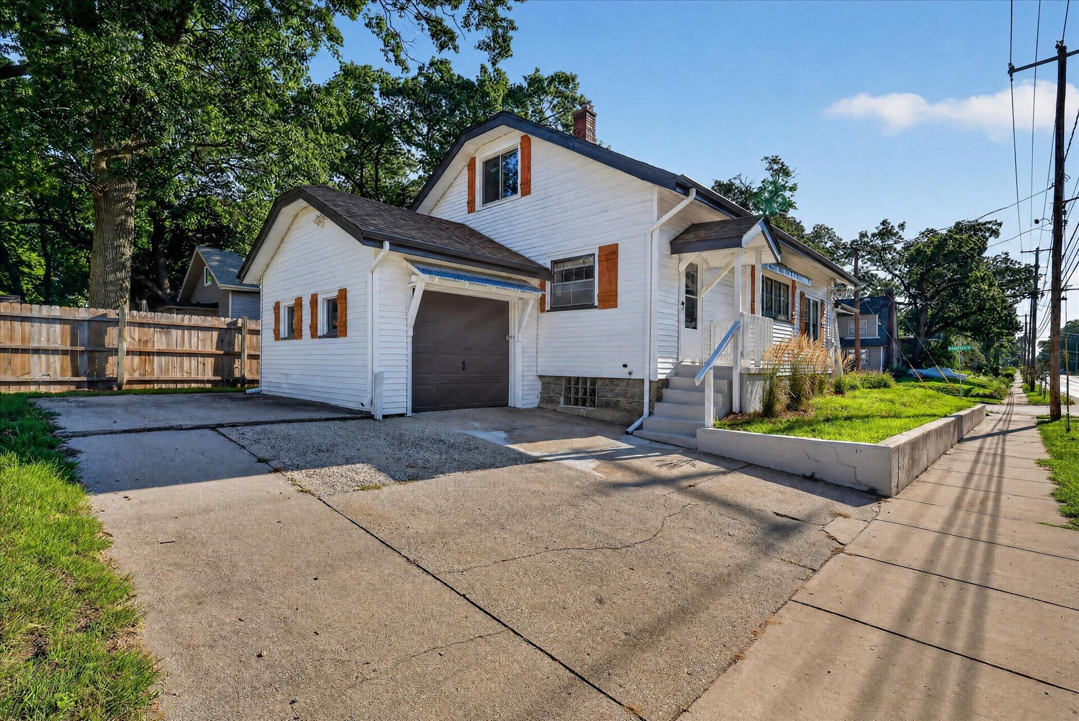 1159 Benjamin Avenue SE Grand Rapids MI 49506