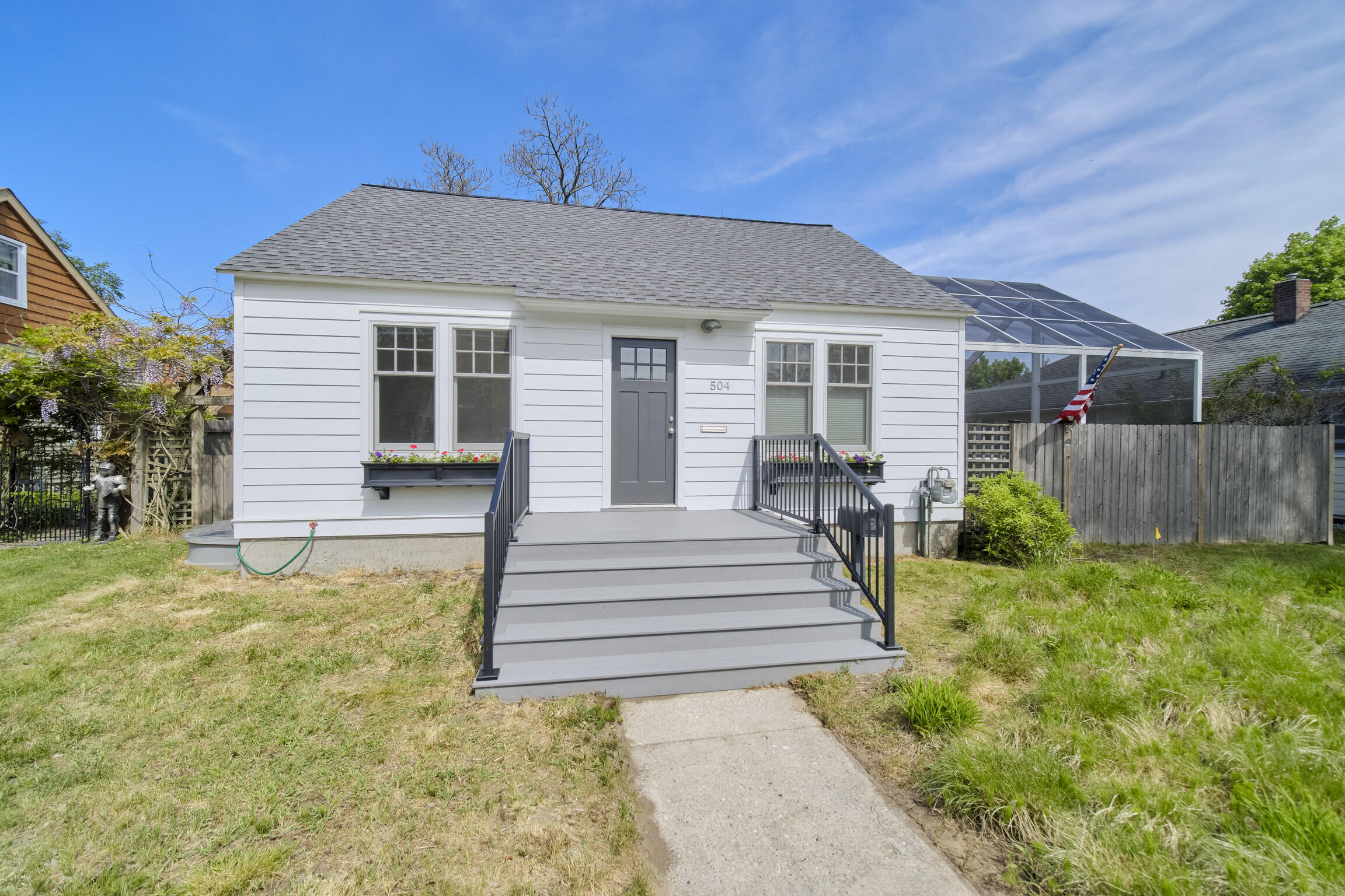 504 N Lewis Street Ludington MI 49431