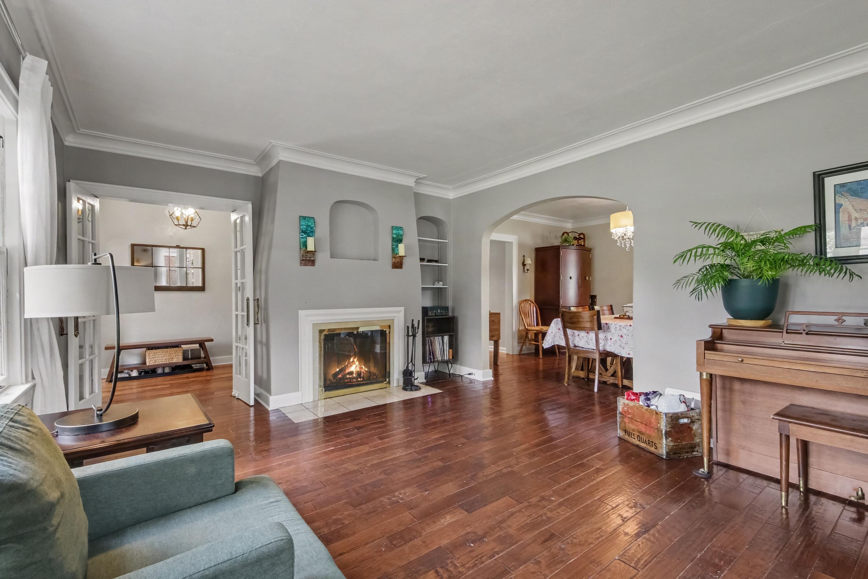 1214 Oakleigh Avenue NW Grand Rapids MI 49504