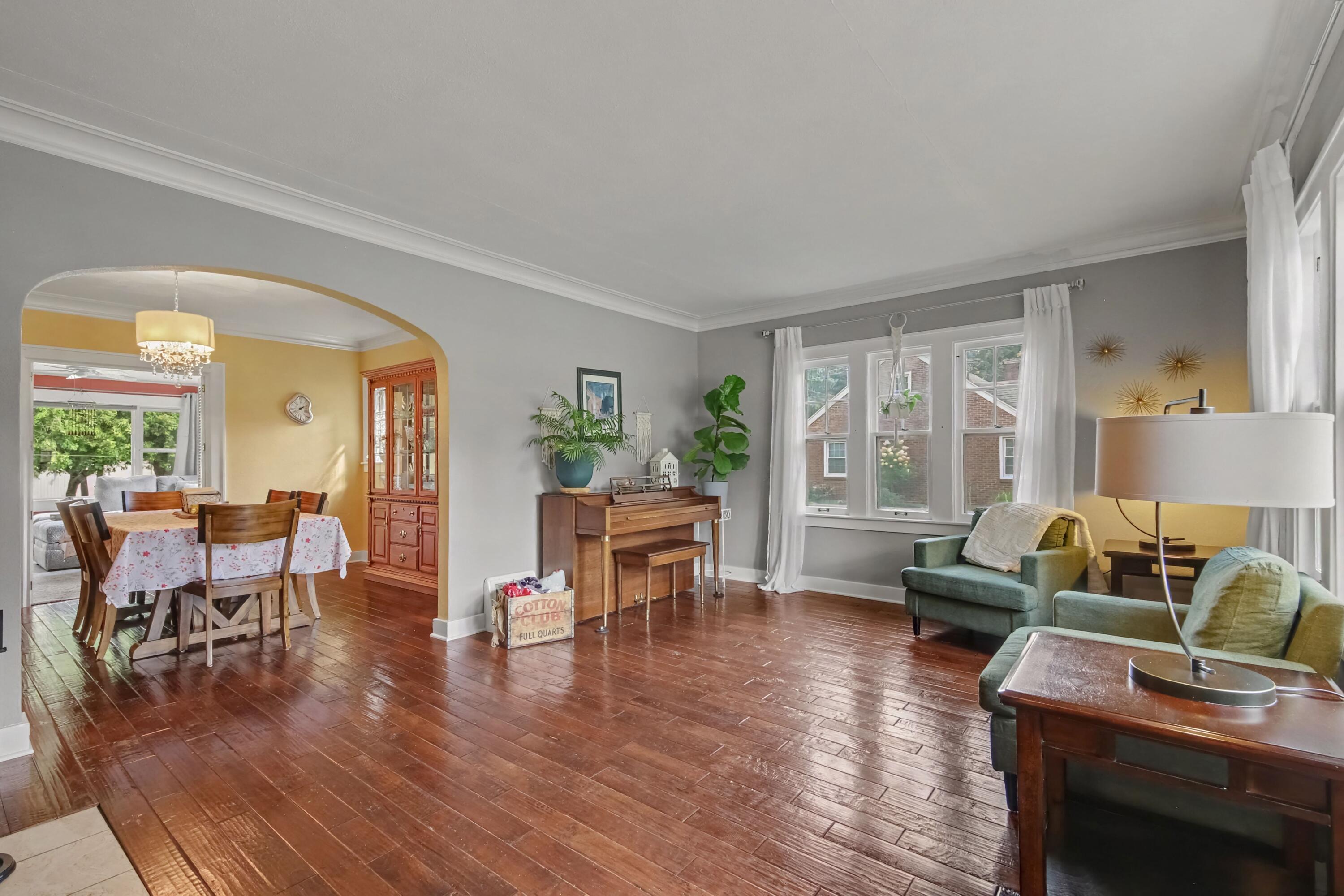 1214 Oakleigh Avenue NW Grand Rapids MI 49504