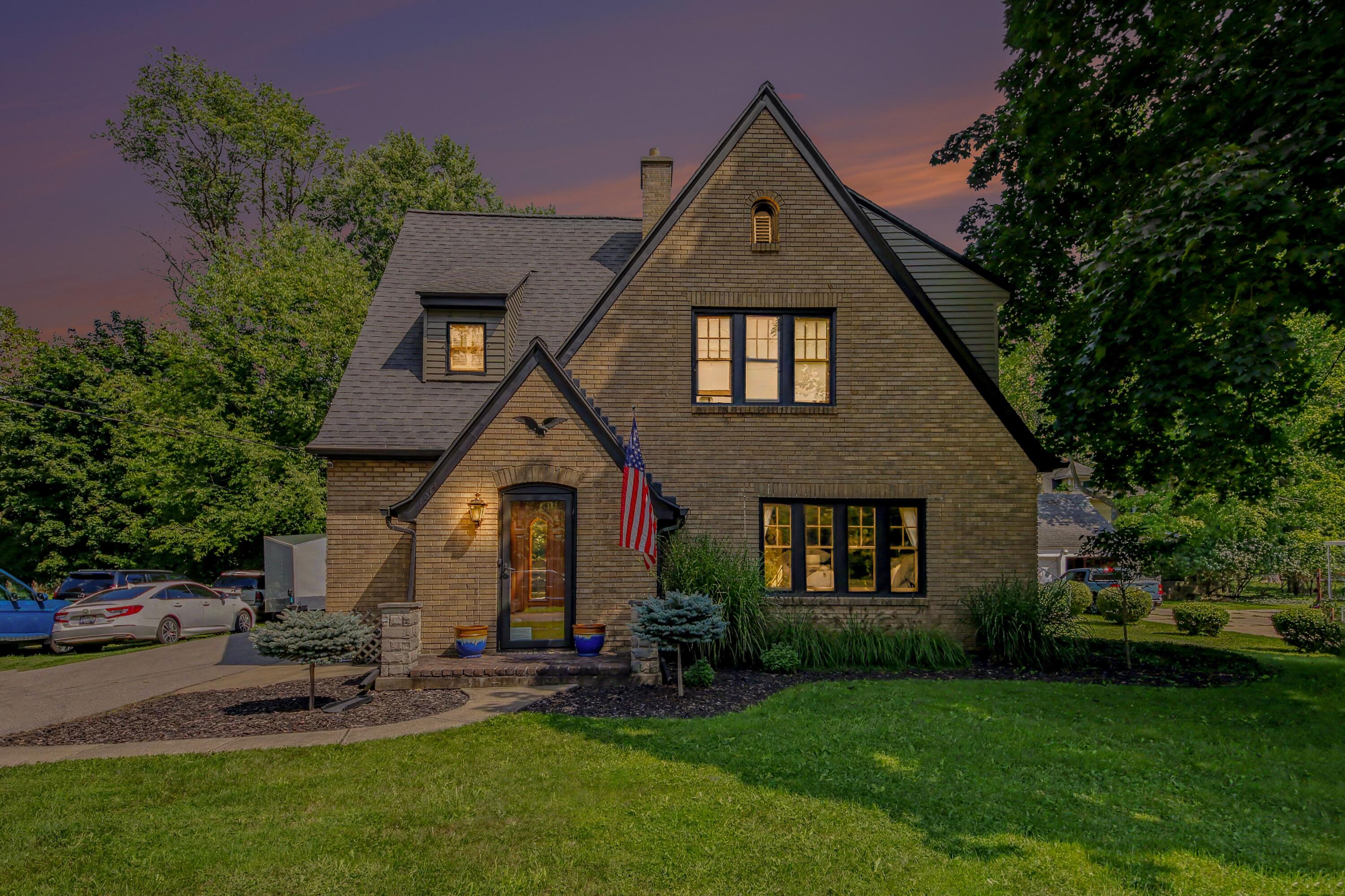 1214 Oakleigh Avenue NW Grand Rapids MI 49504