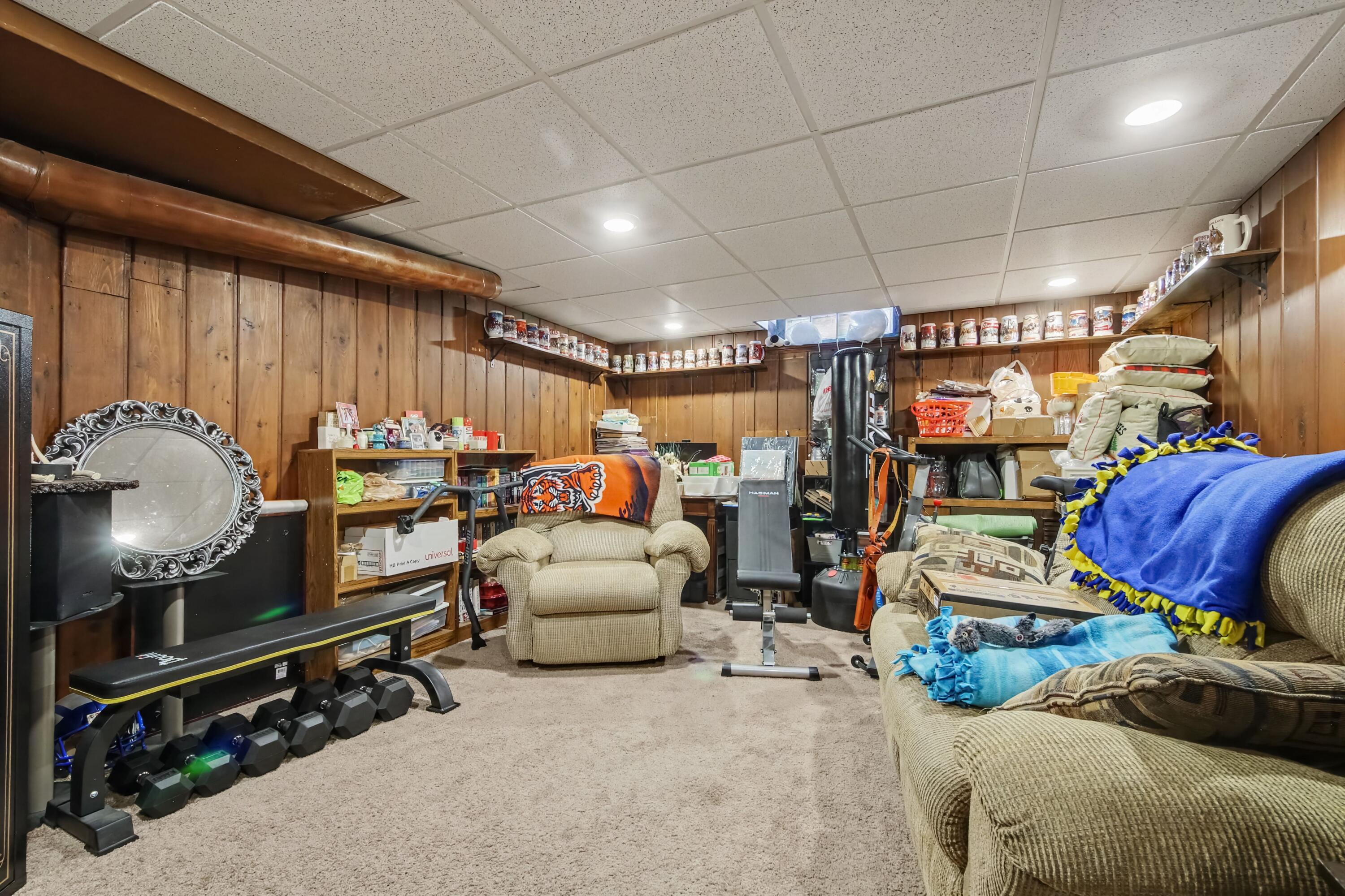 1214 Oakleigh Avenue NW Grand Rapids MI 49504