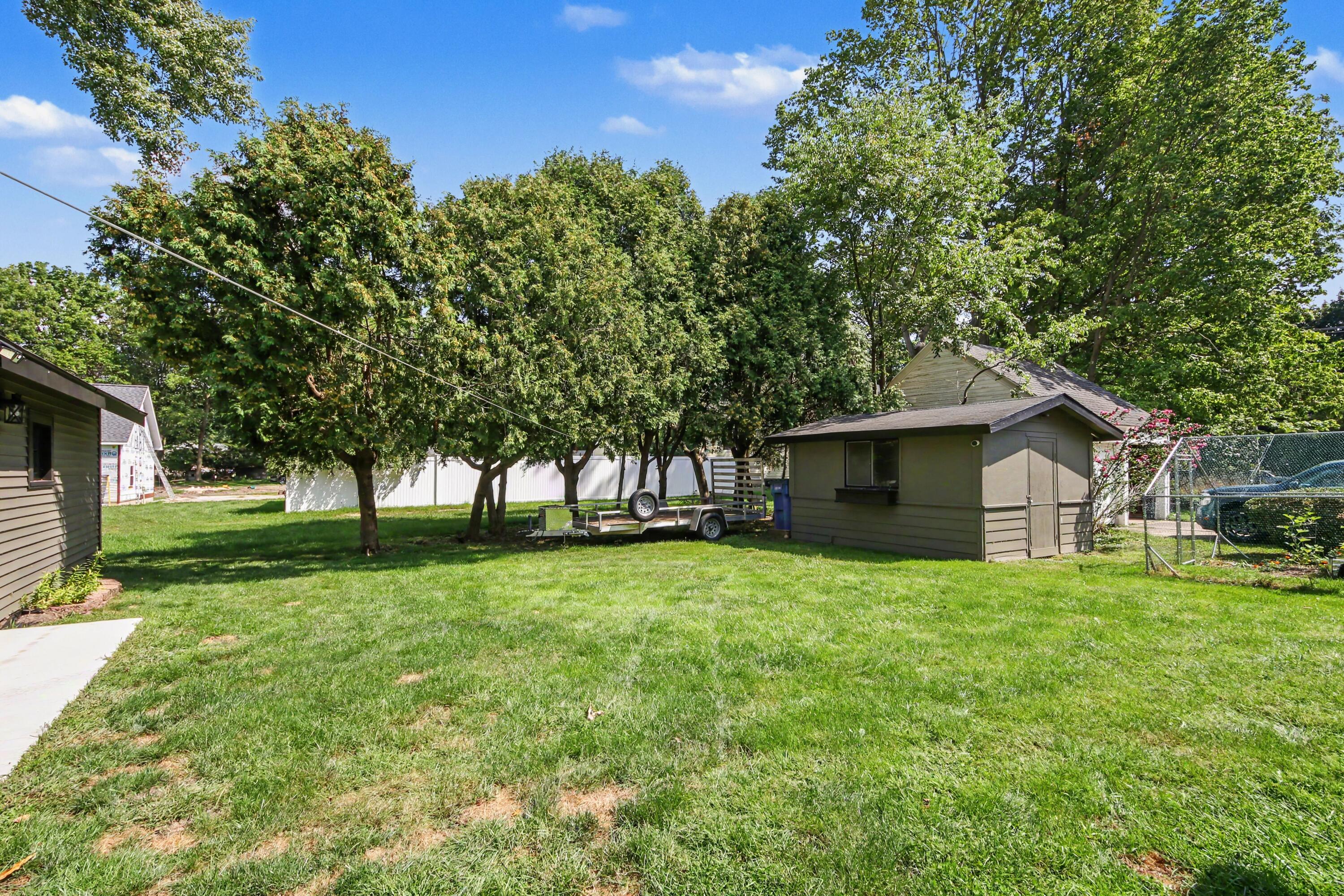 1214 Oakleigh Avenue NW Grand Rapids MI 49504