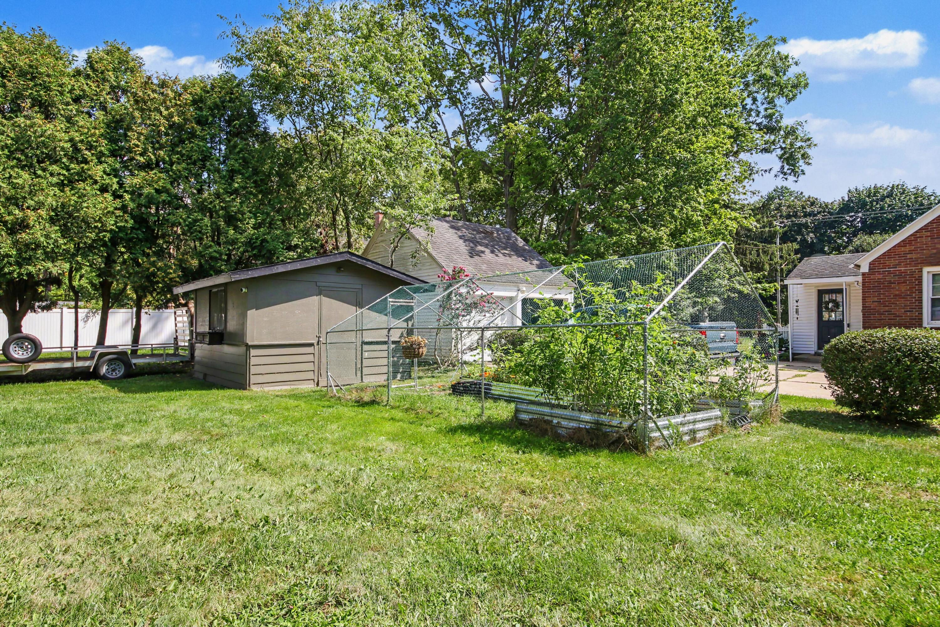 1214 Oakleigh Avenue NW Grand Rapids MI 49504