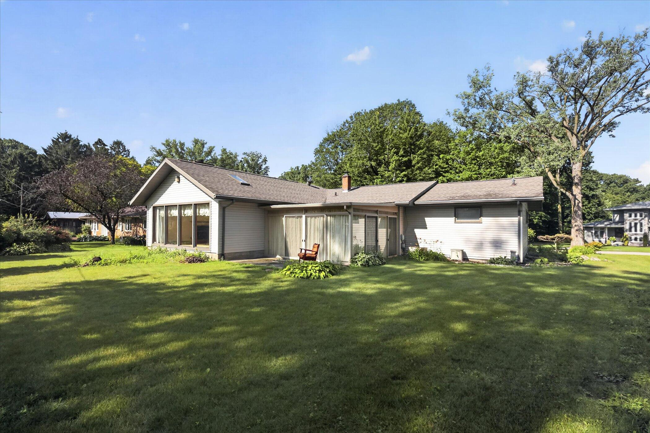 1051 Sylvan Road Benton Harbor MI 49022