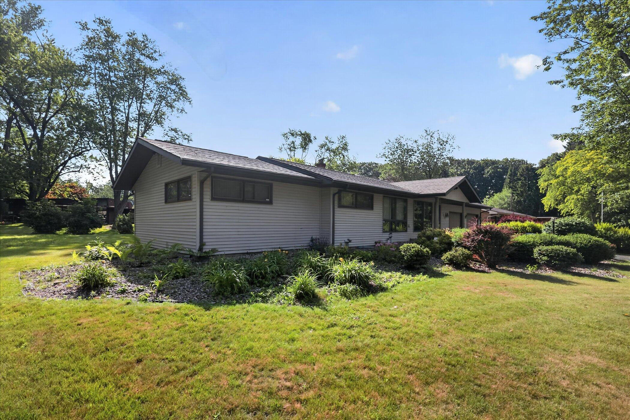 1051 Sylvan Road Benton Harbor MI 49022