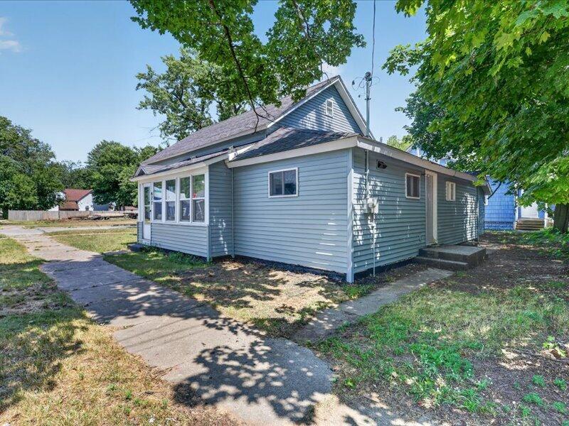 477 Orchard Avenue Muskegon MI 49442