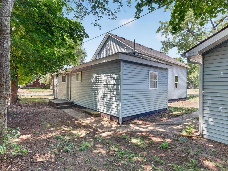 477 Orchard Avenue Muskegon MI 49442