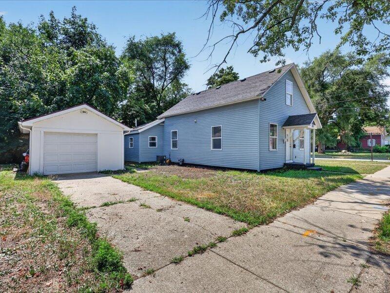 477 Orchard Avenue Muskegon MI 49442