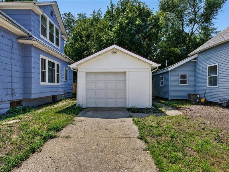 477 Orchard Avenue Muskegon MI 49442