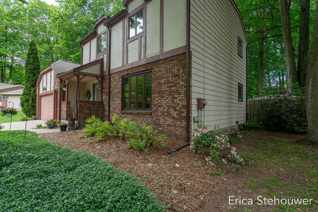 8659 Ridgecrest Court SW Byron Center MI 49315