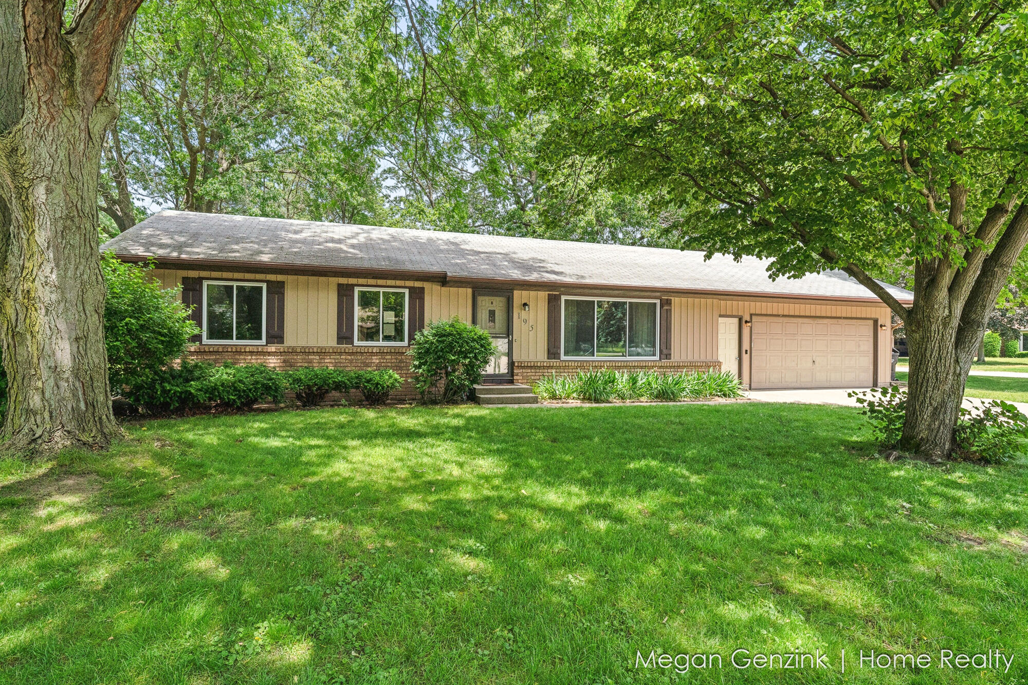 195 Surry Oak Drive Holland MI 49424