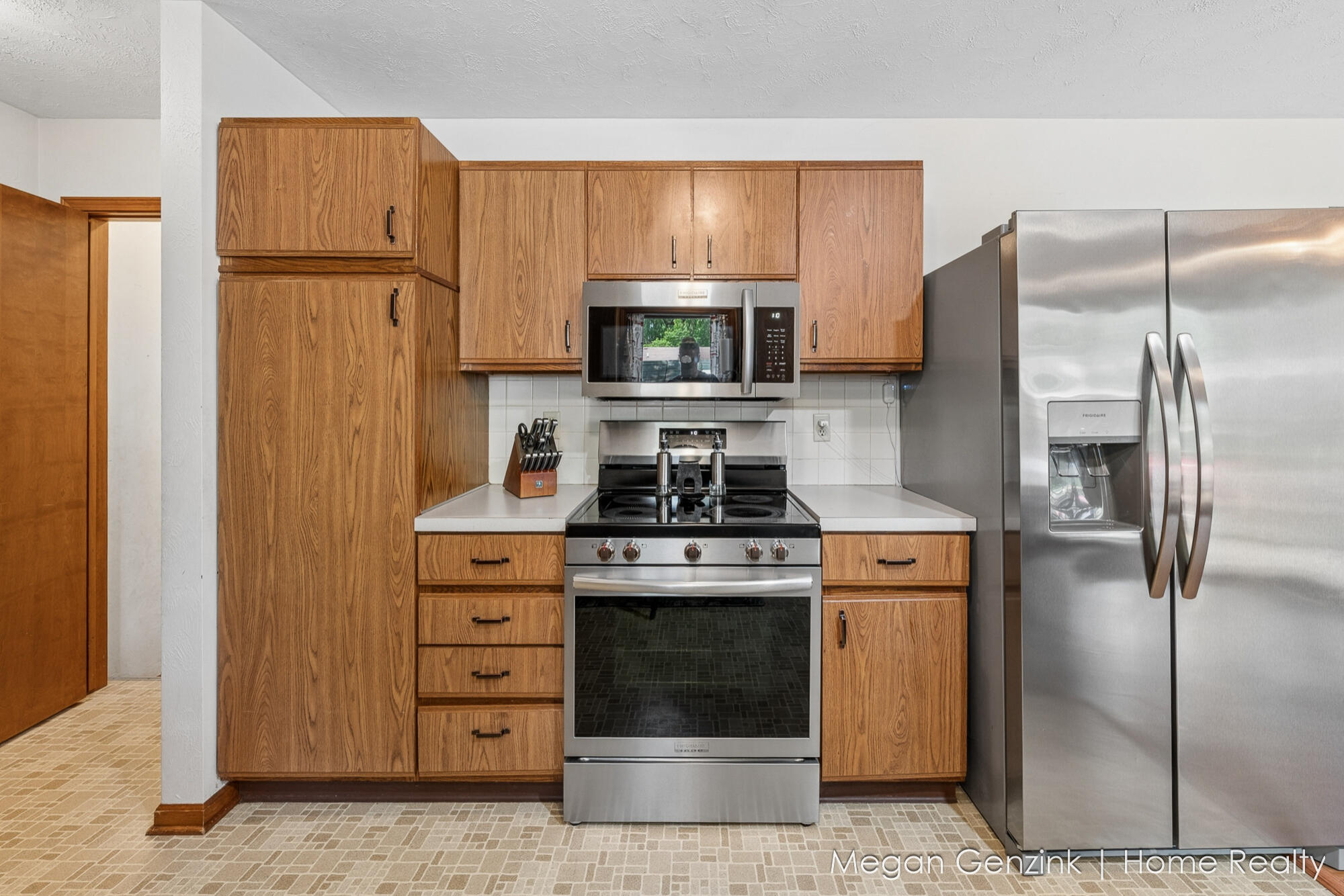 195 Surry Oak Drive Holland MI 49424