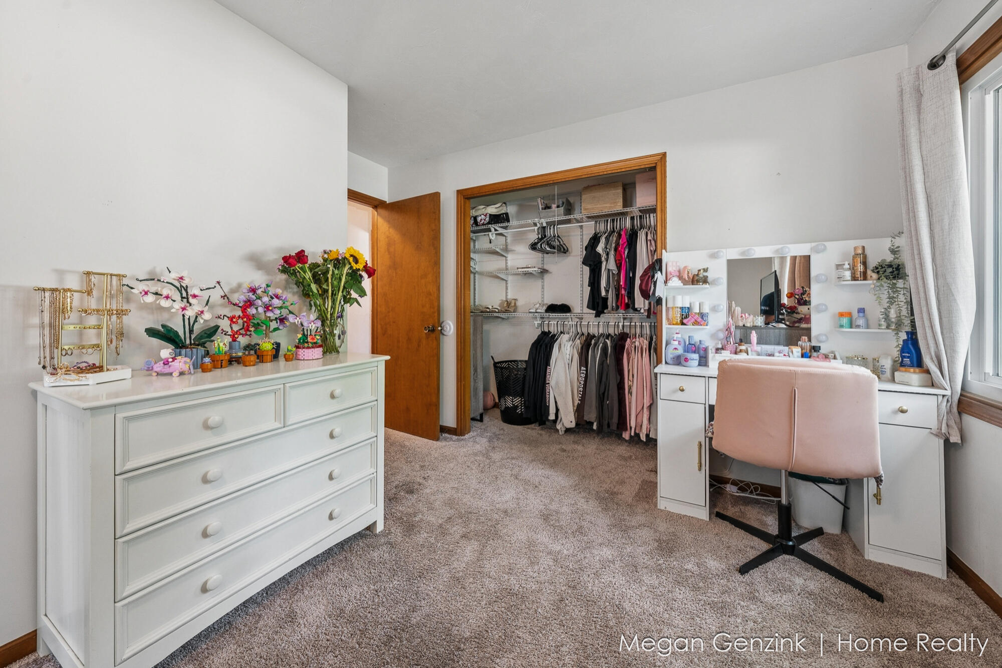 195 Surry Oak Drive Holland MI 49424