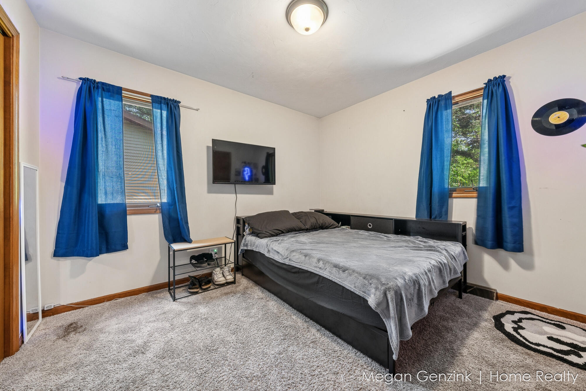 195 Surry Oak Drive Holland MI 49424