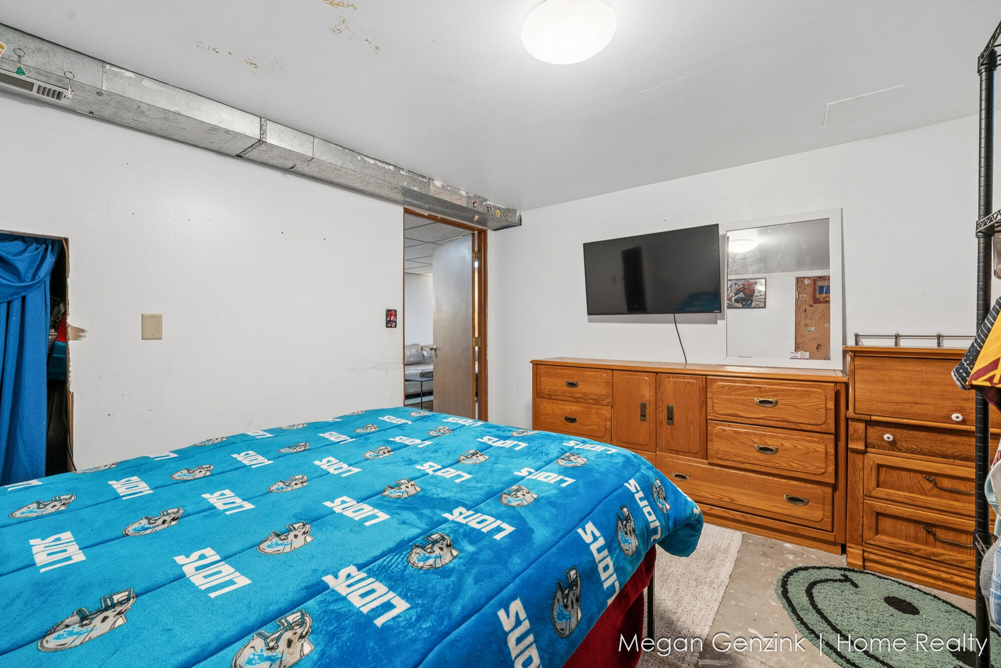 195 Surry Oak Drive Holland MI 49424