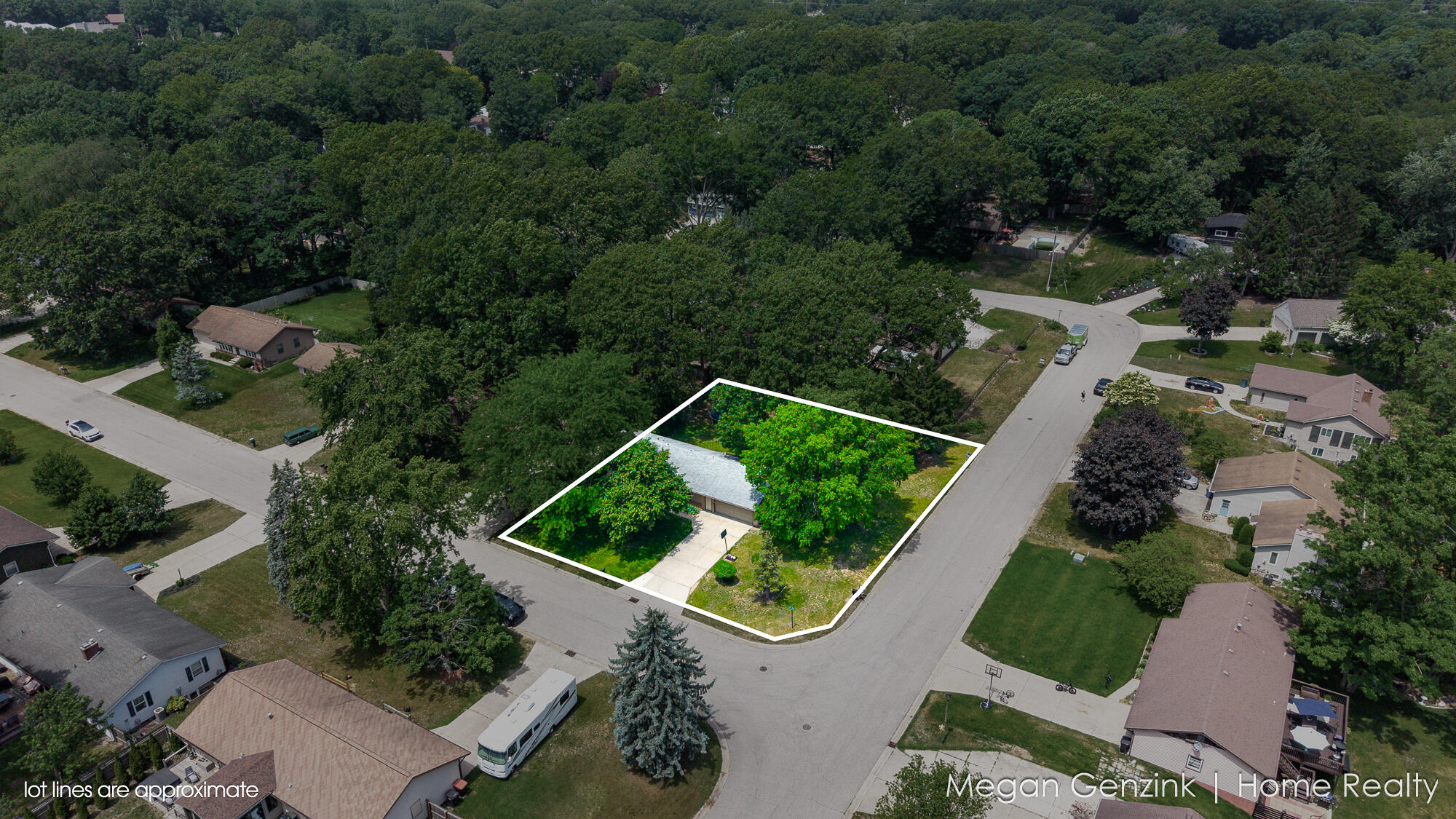 195 Surry Oak Drive Holland MI 49424