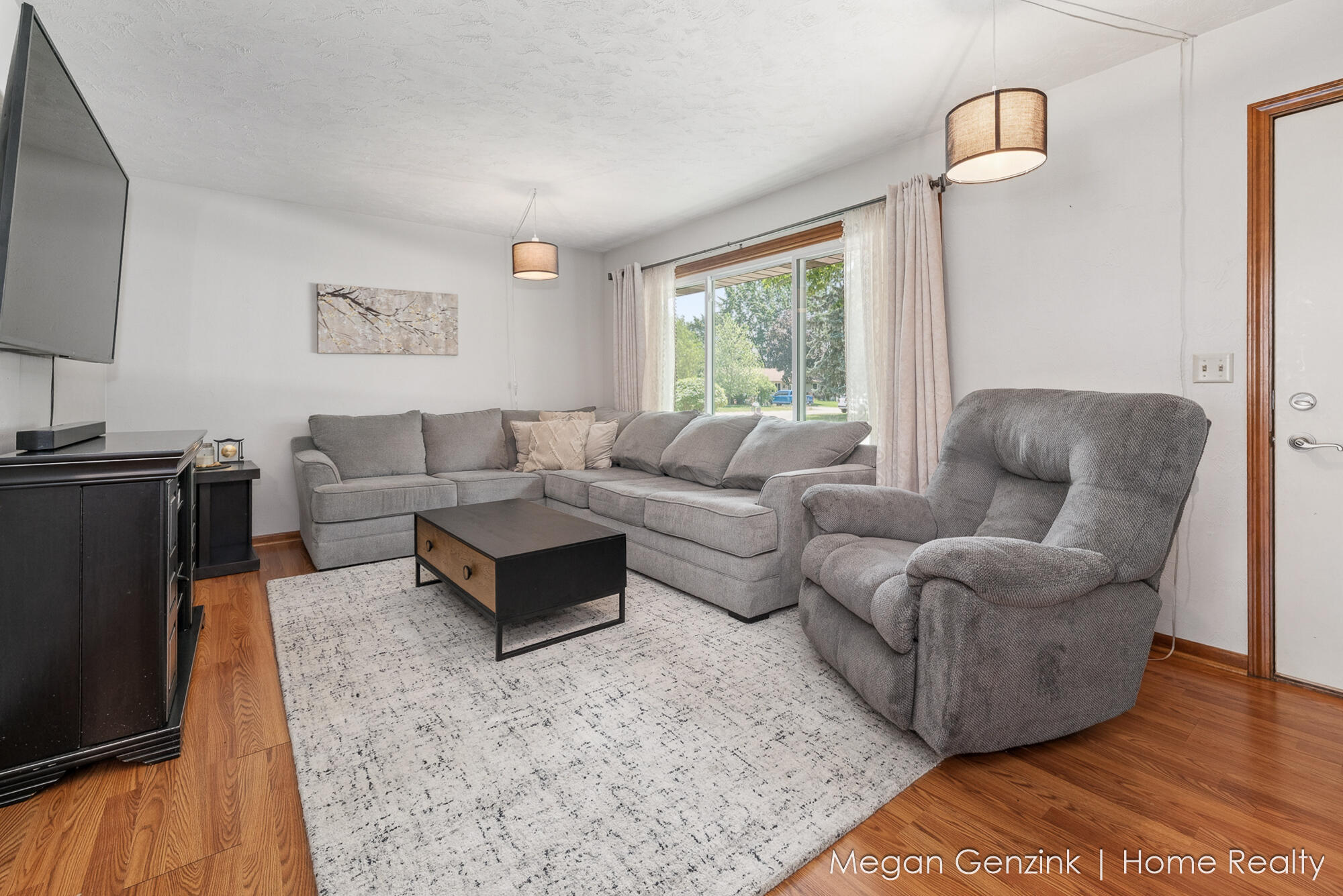 195 Surry Oak Drive Holland MI 49424