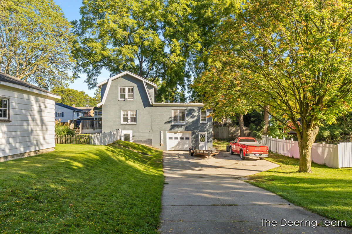 1621 Southampton Drive SE Grand Rapids MI 49508