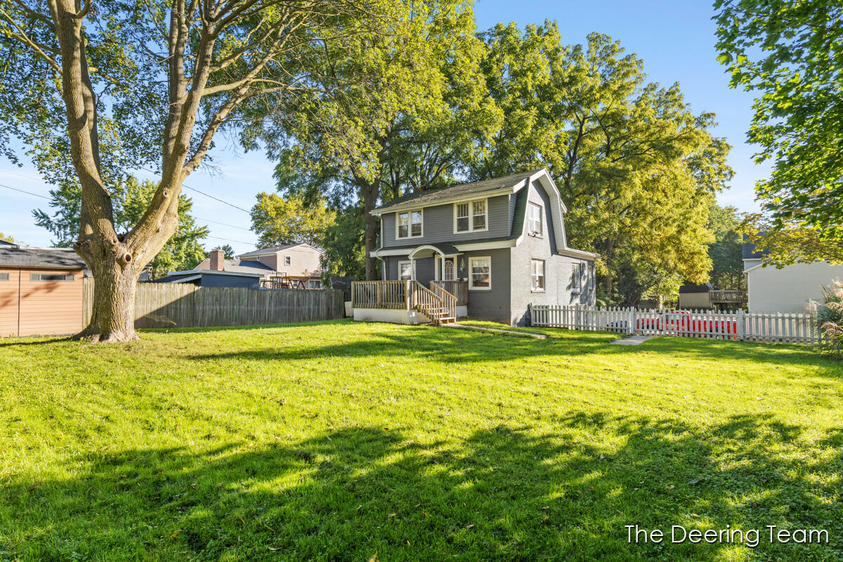 1621 Southampton Drive SE Grand Rapids MI 49508
