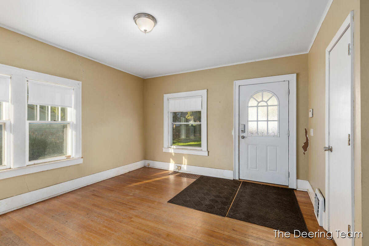1621 Southampton Drive SE Grand Rapids MI 49508