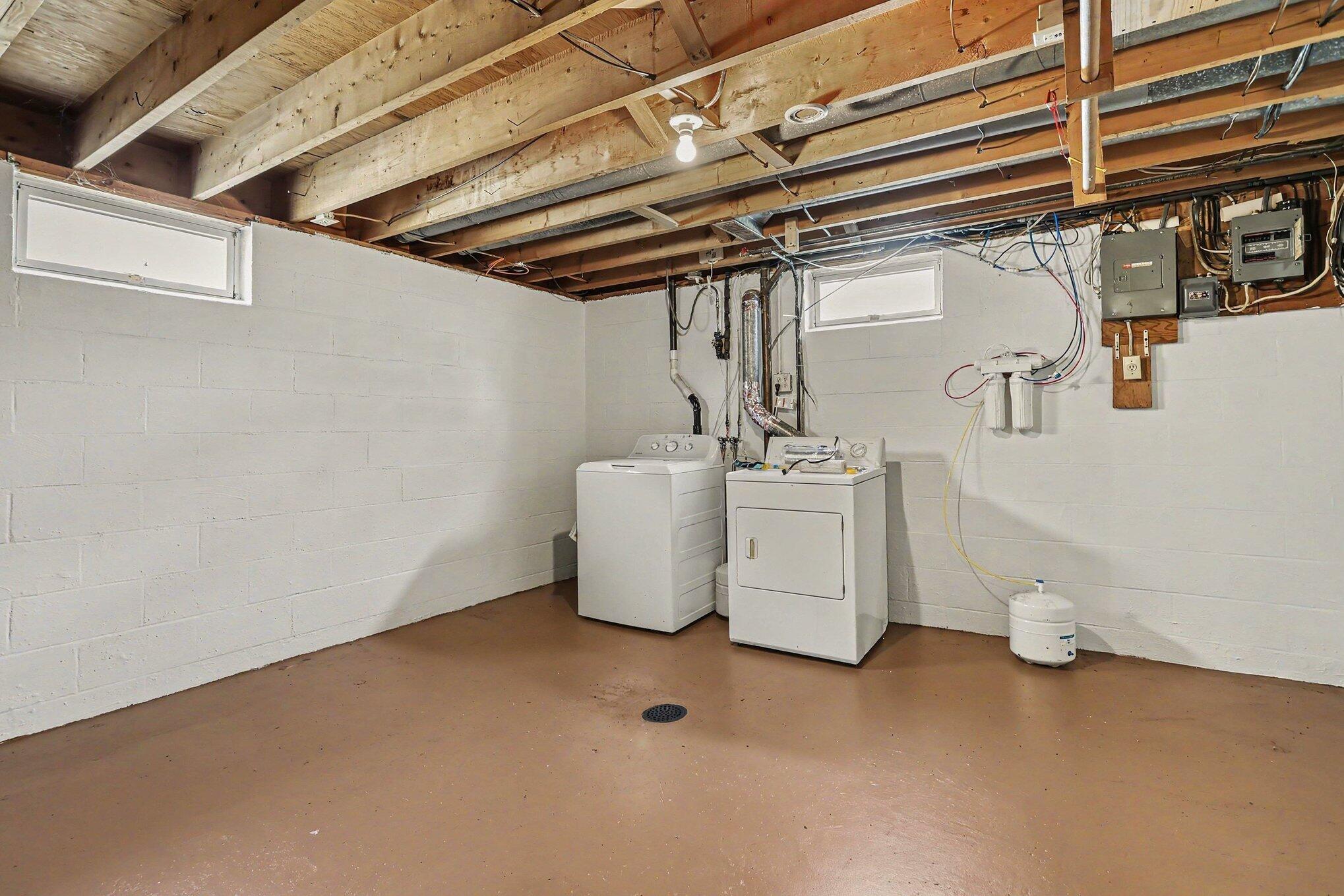 1347 Ferry Street Niles MI 49120