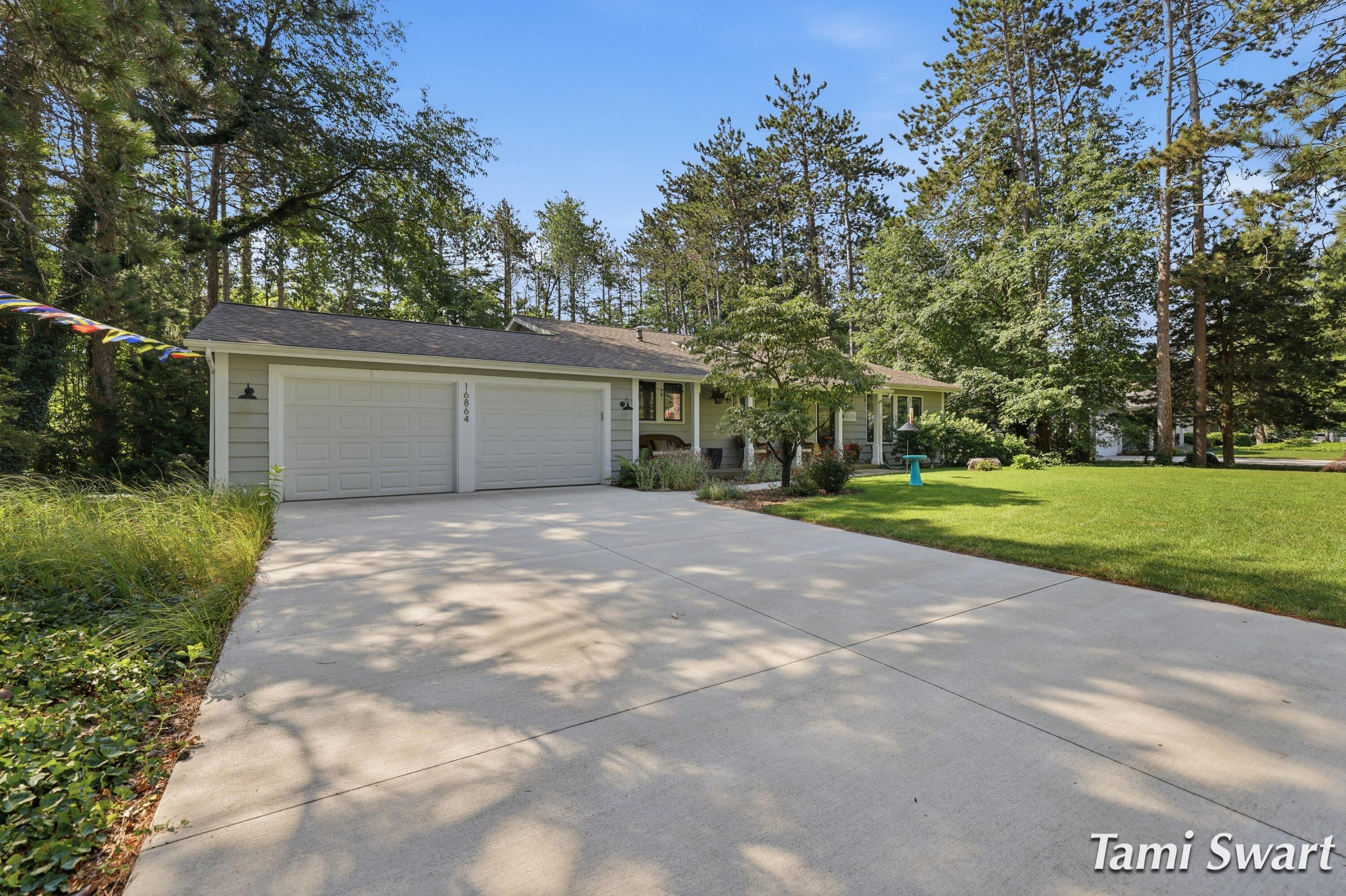 16864 Timber Dunes Drive Grand Haven MI 49417