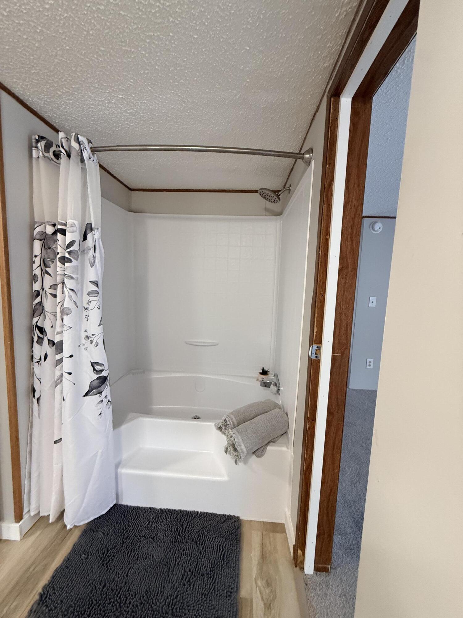 1481 Kenora Street Norton Shores MI 49444
