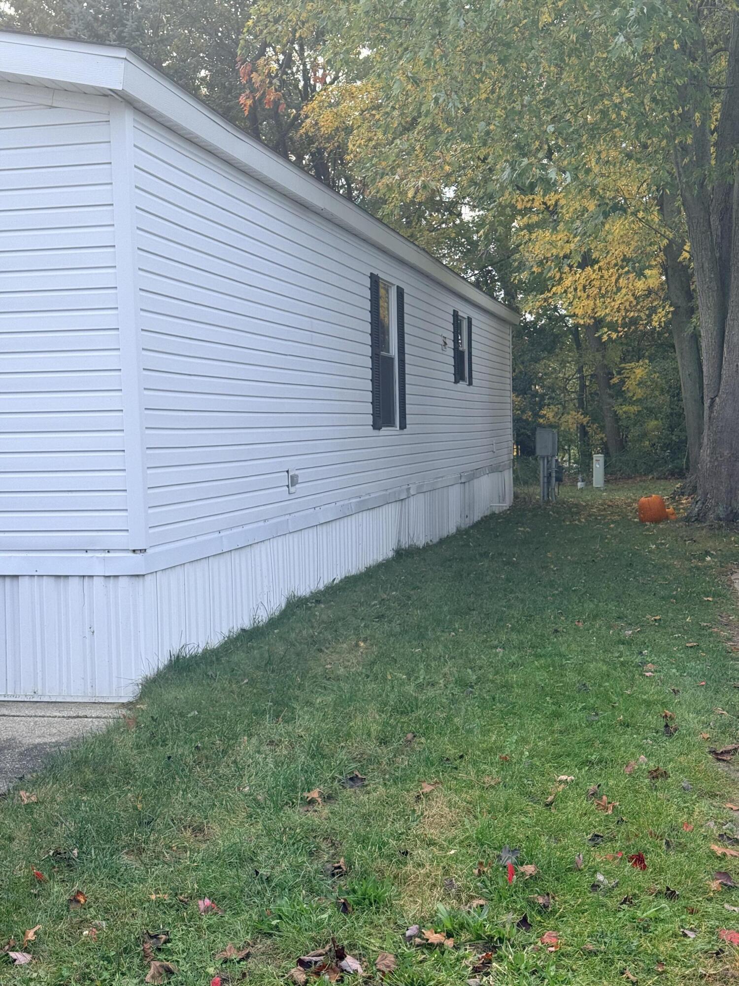 1481 Kenora Street Norton Shores MI 49444