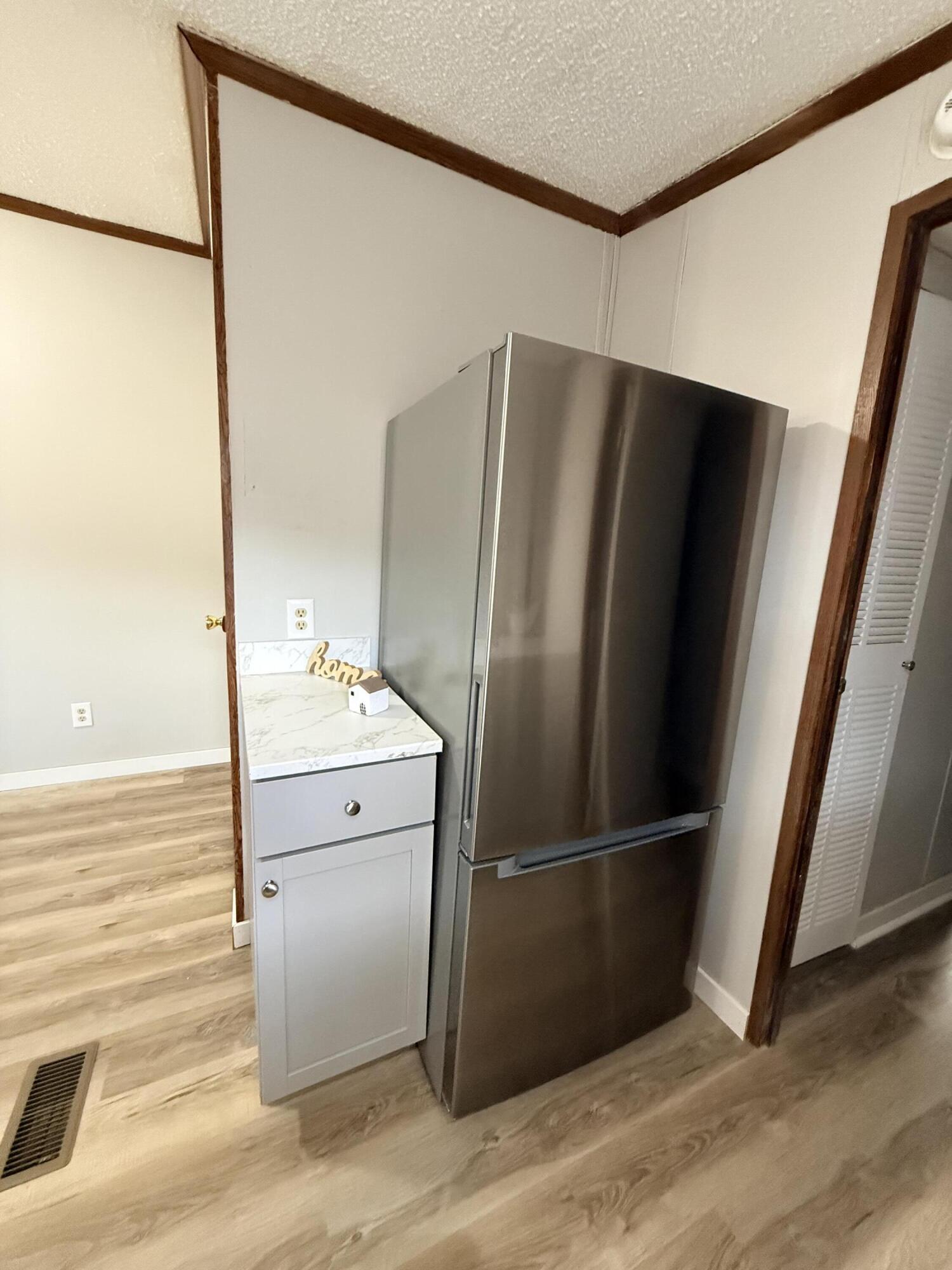1481 Kenora Street Norton Shores MI 49444