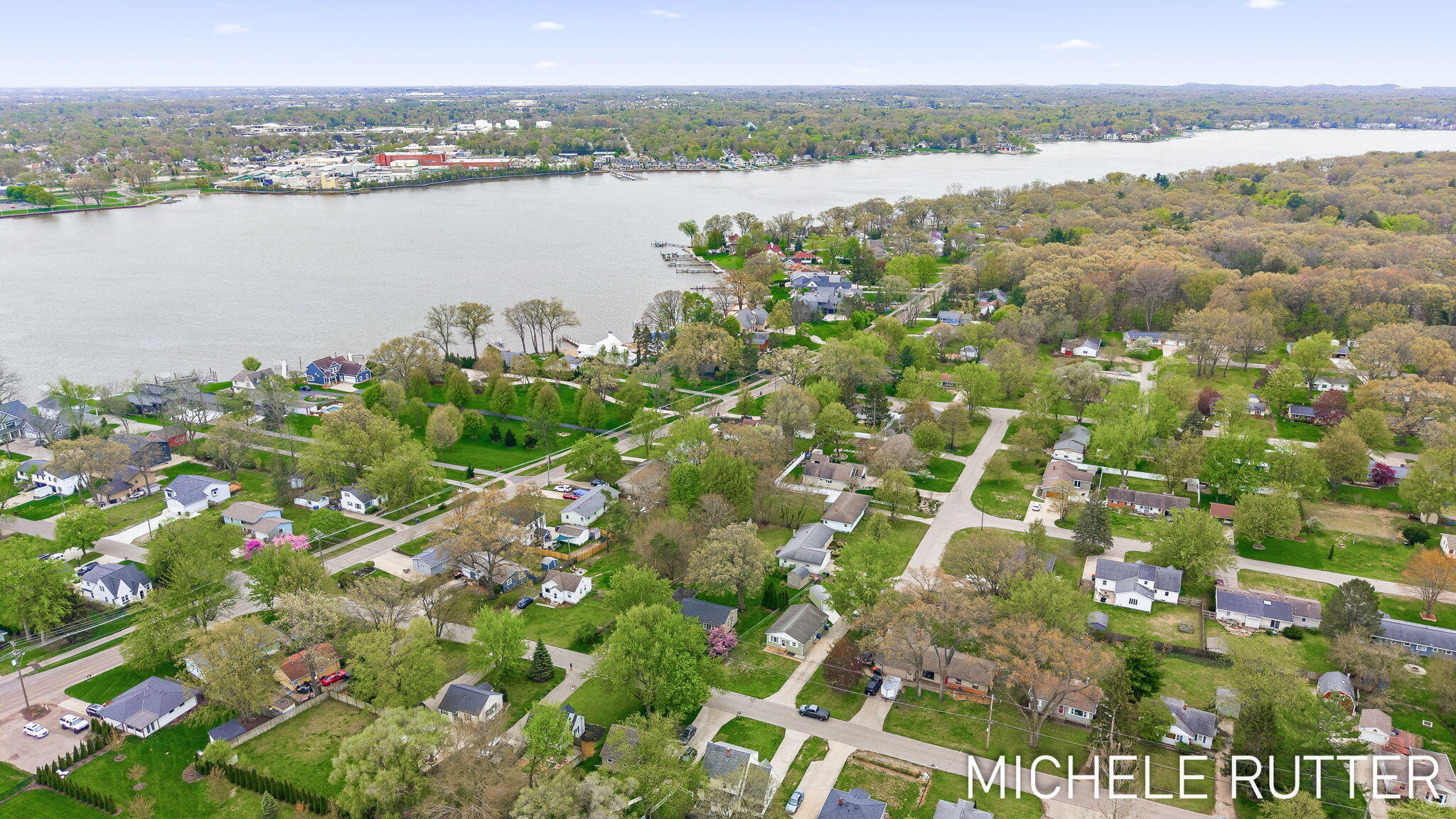 526 Pinecrest Street Holland MI 49424