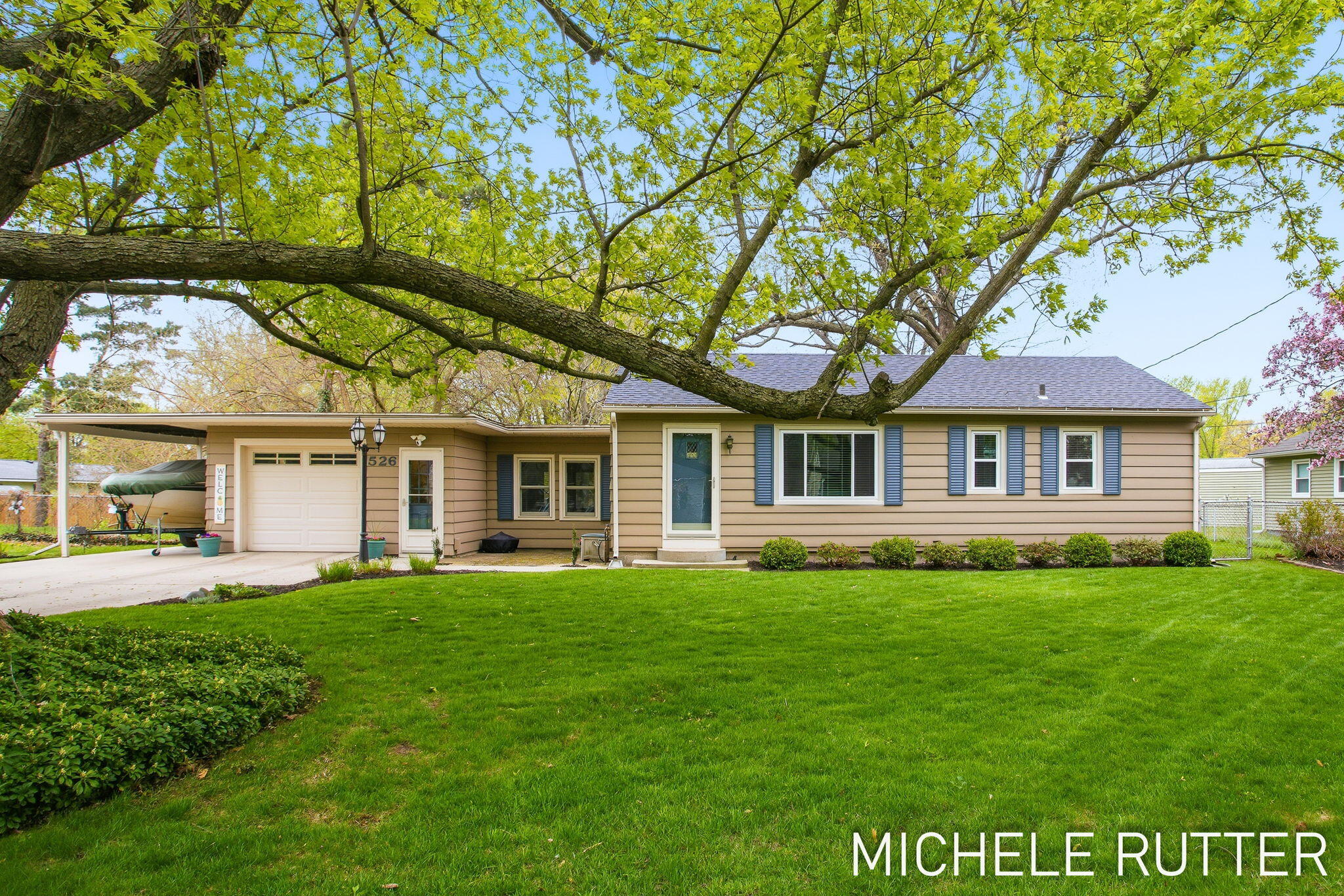 526 Pinecrest Street Holland MI 49424