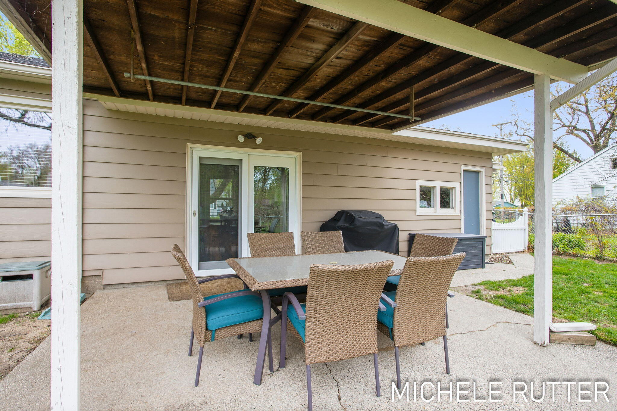526 Pinecrest Street Holland MI 49424