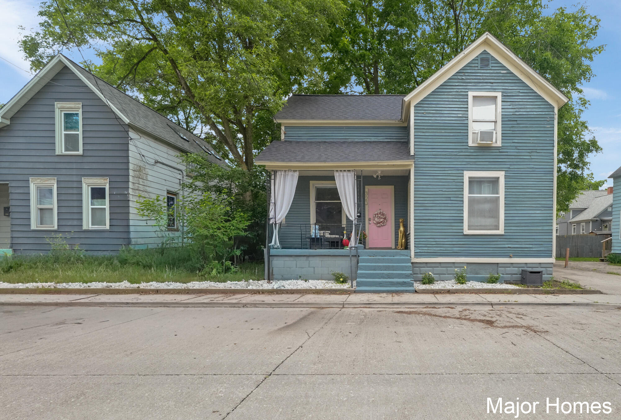323 Robey Place SE Grand Rapids MI 49506