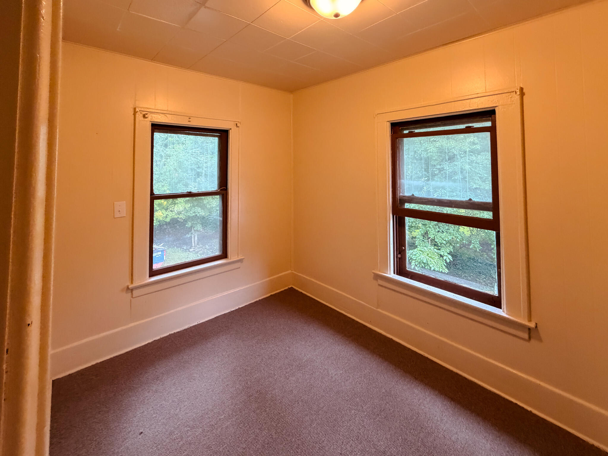 781 E High Street Benton Harbor MI 49022