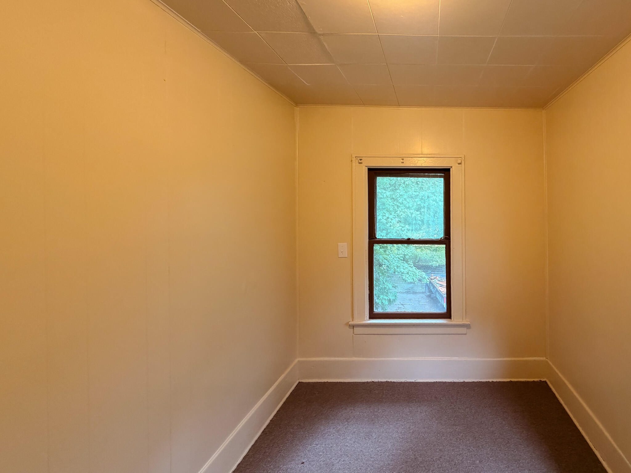 781 E High Street Benton Harbor MI 49022