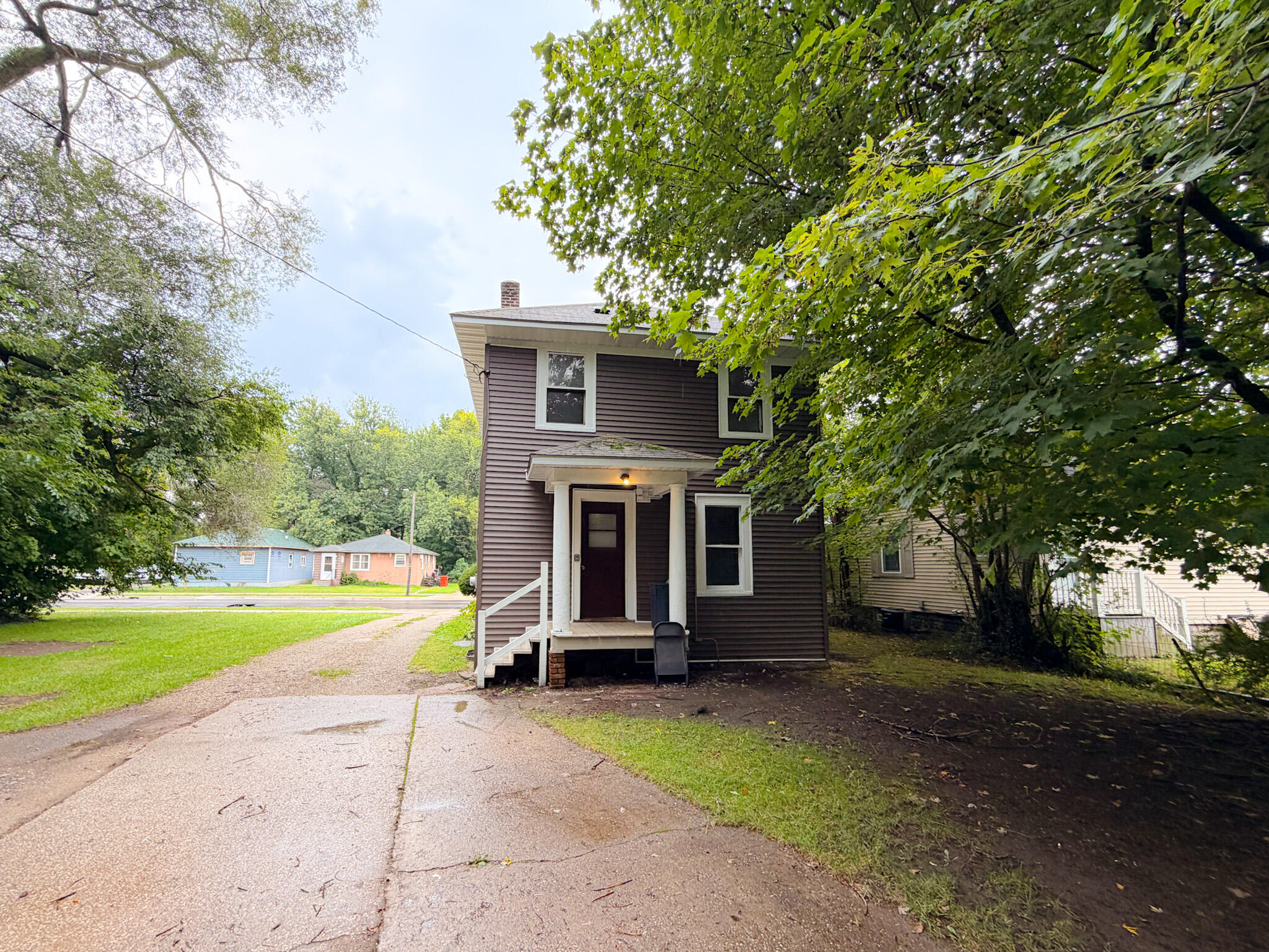 781 E High Street Benton Harbor MI 49022